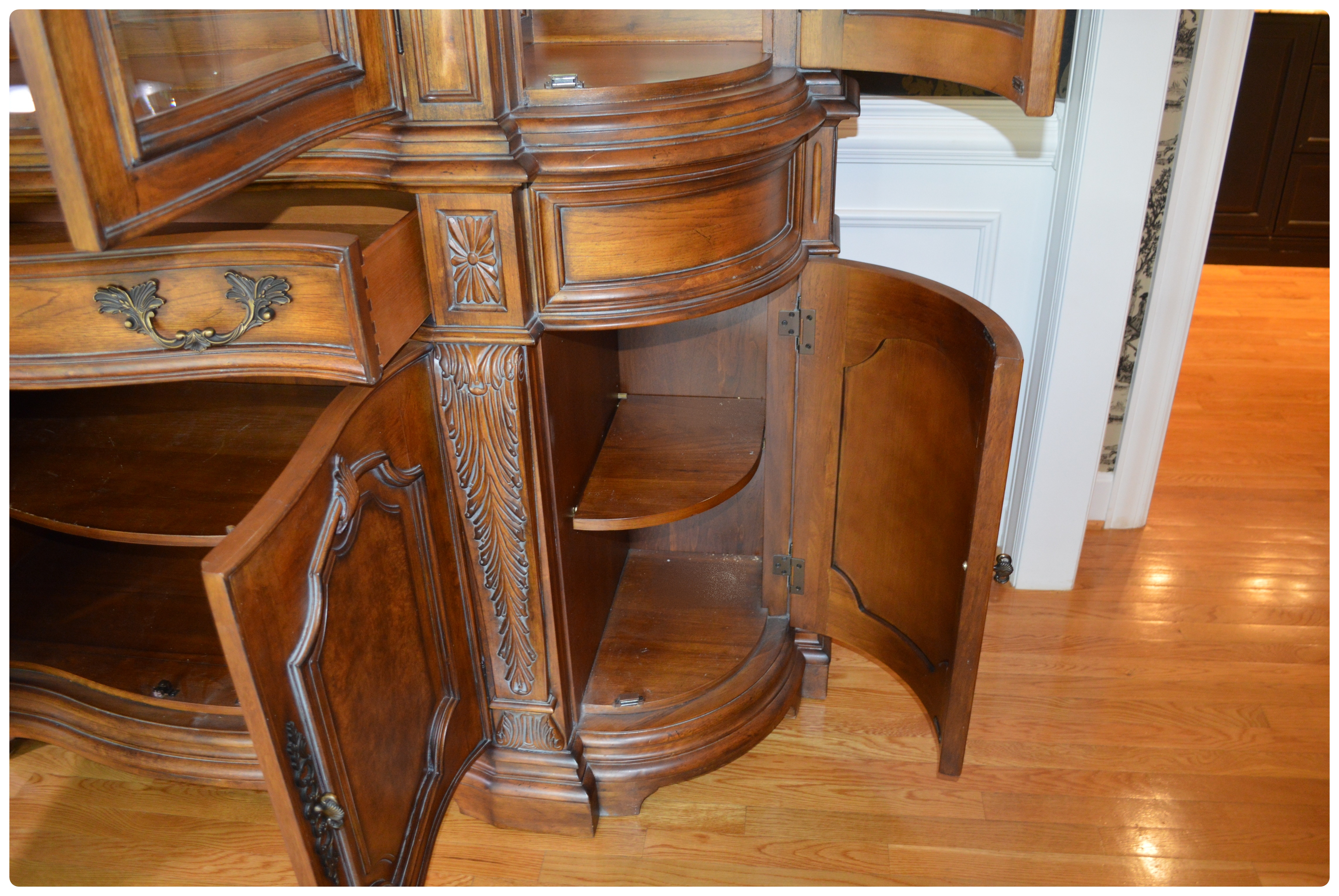 Drexel Heritage "Talavera Tuscan" Illuminated China Cabinet, Contemporary