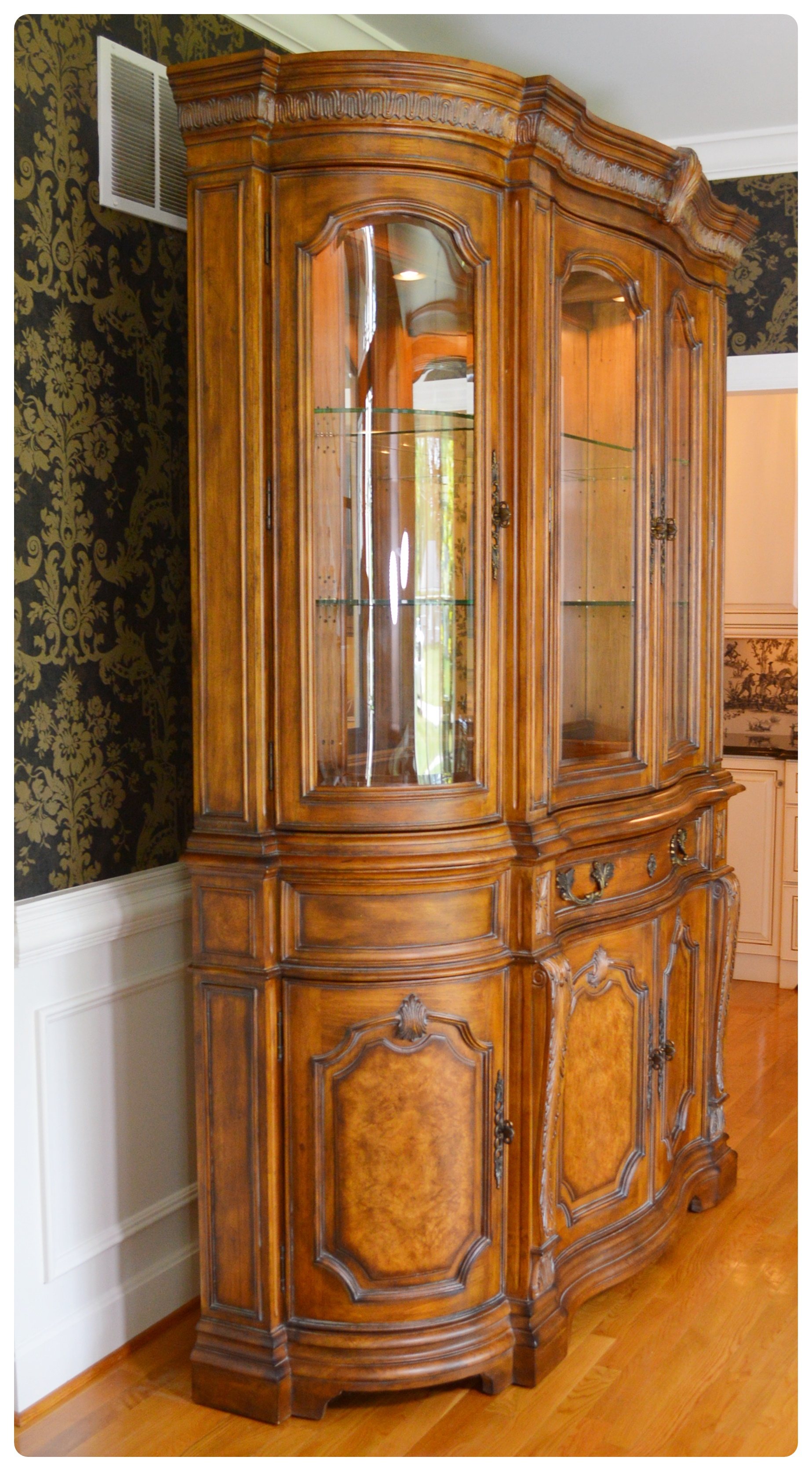 Drexel Heritage "Talavera Tuscan" Illuminated China Cabinet, Contemporary