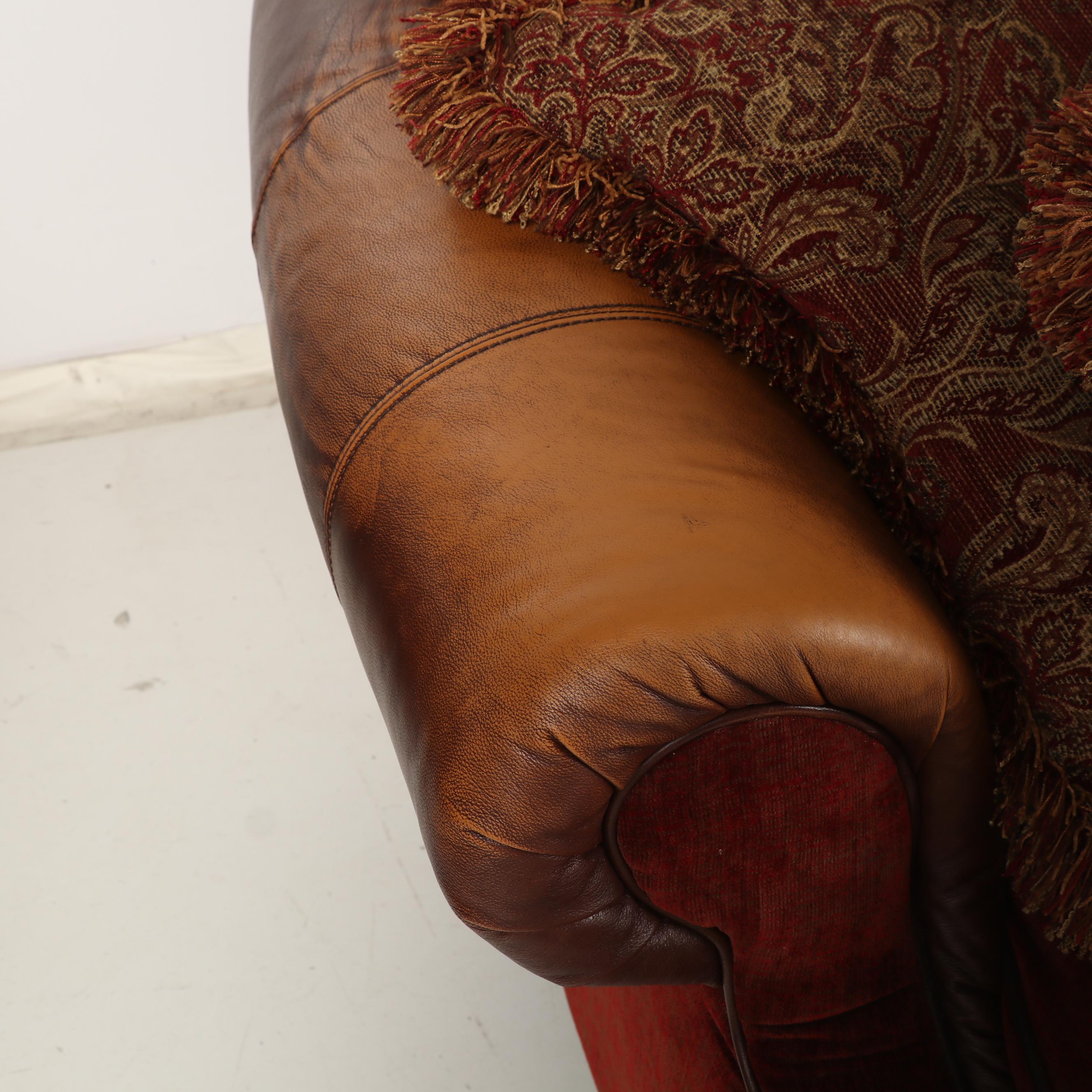 Contemporary Mayo Furniture Fabric and Leather Upholstered Sofa