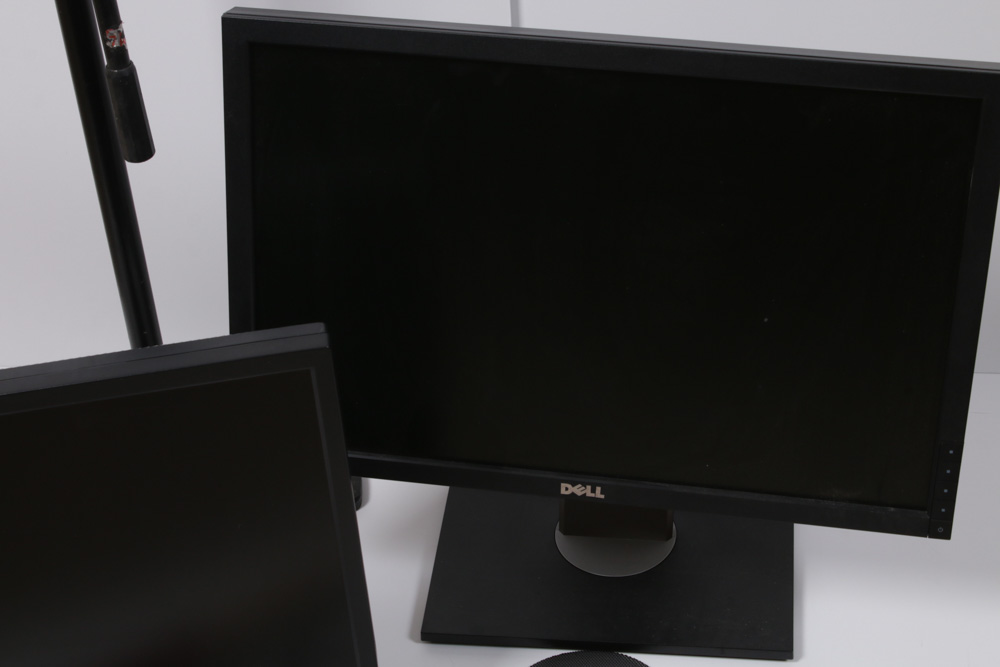 Samsung Sync Master 712N, Dell Monitor, Mic Stand,Drumsticks and Proscreen PS101