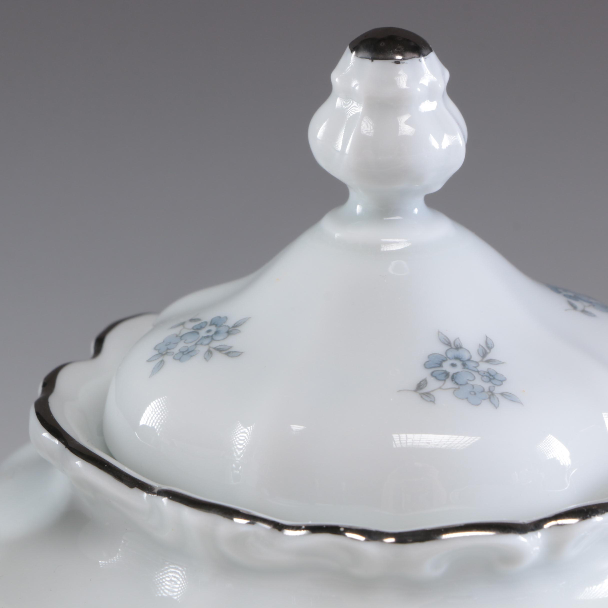 Johann Haviland "Blue Garland" Bone China Dinnerware, Late 20th Century