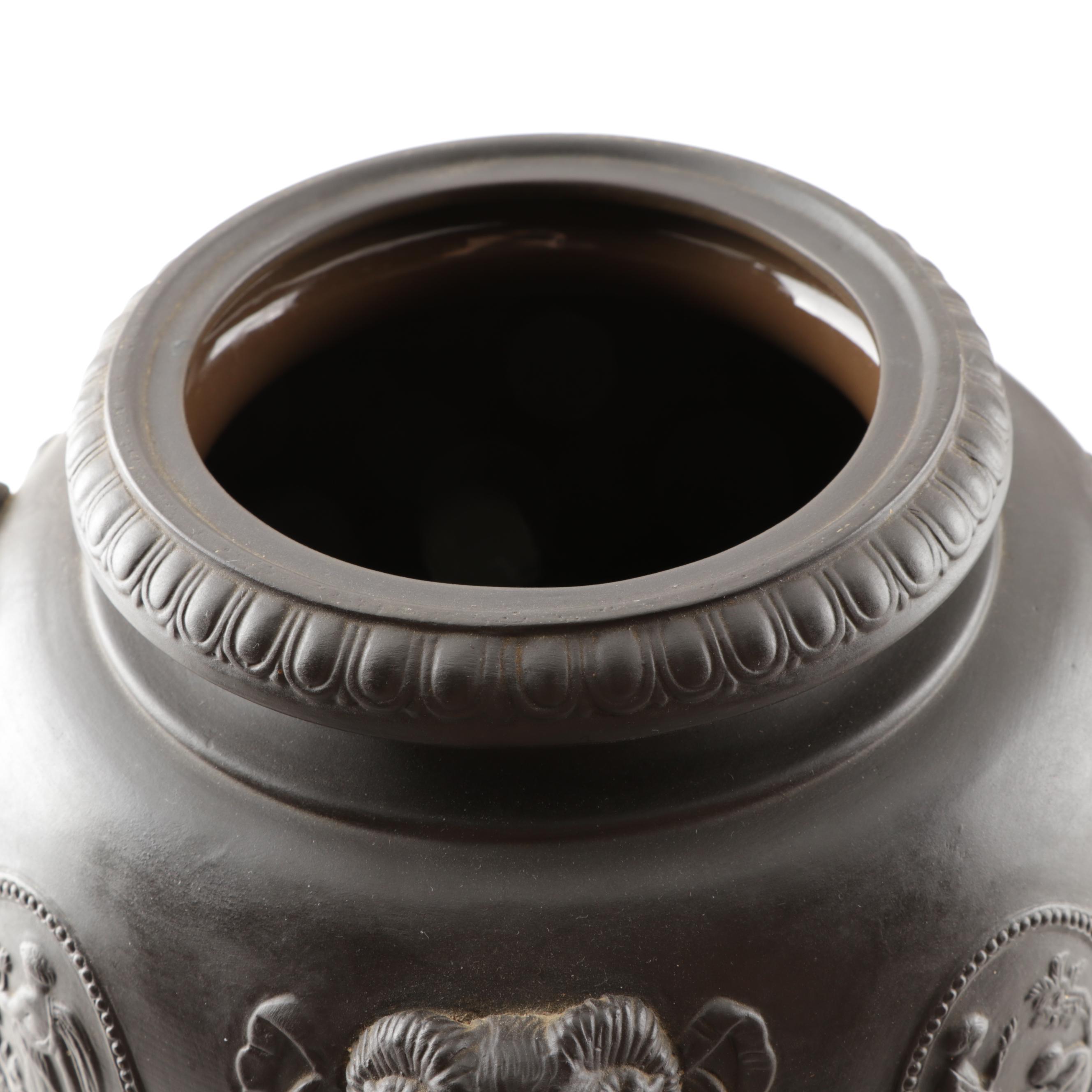 Mottahedeh Italian Black Basalt Earthenware Grecian Urns