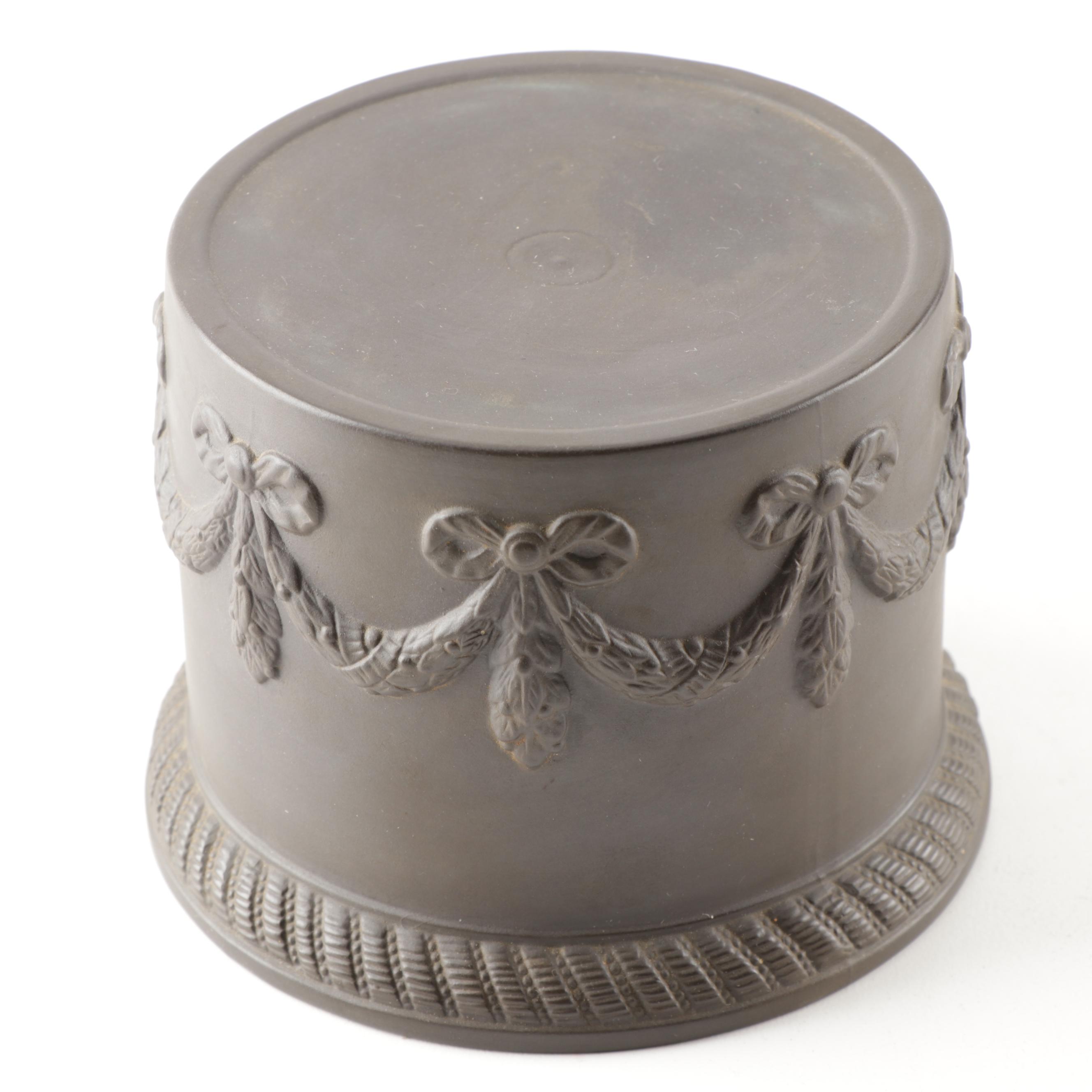 Mottahedeh Italian Black Basalt Earthenware Grecian Urns