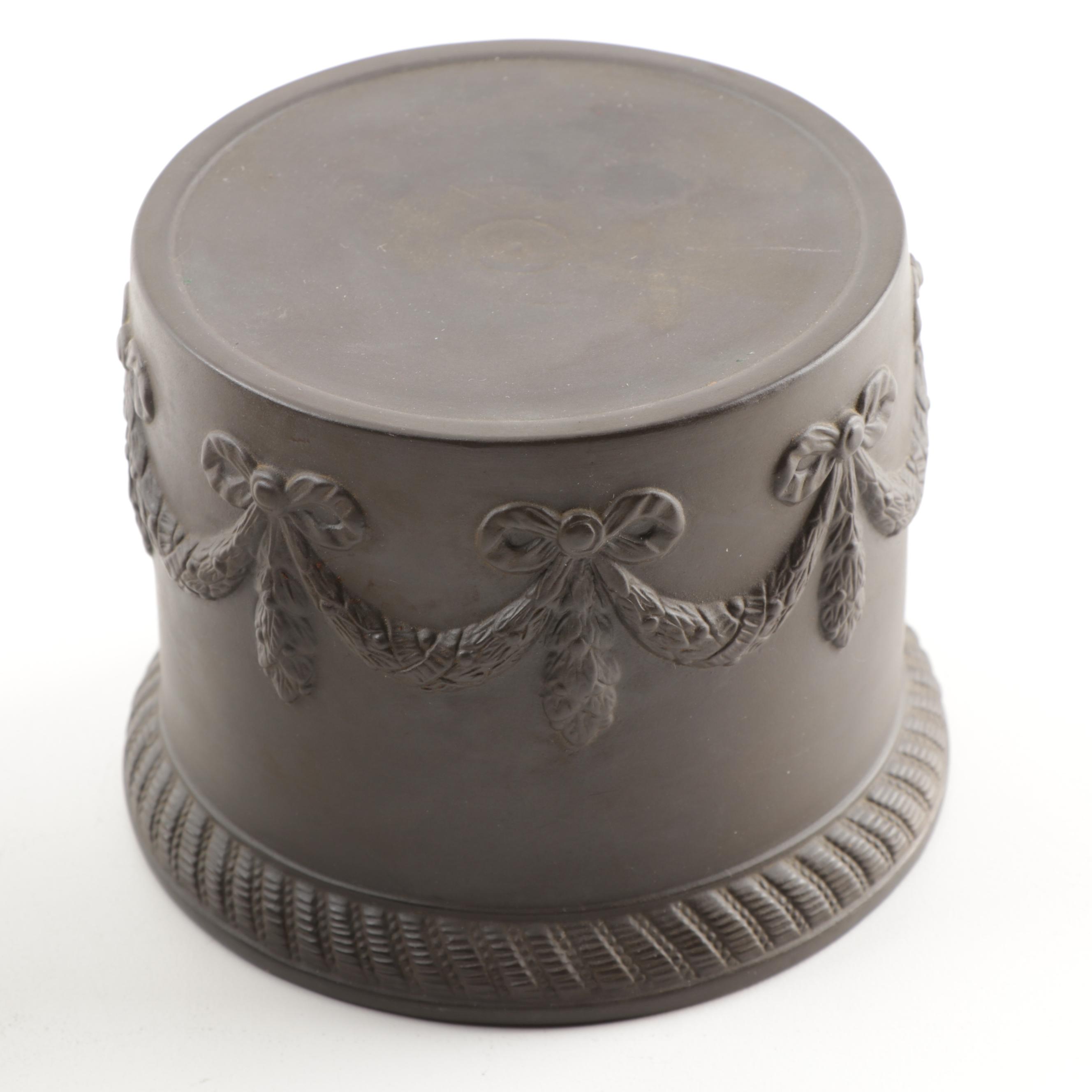 Mottahedeh Italian Black Basalt Earthenware Grecian Urns