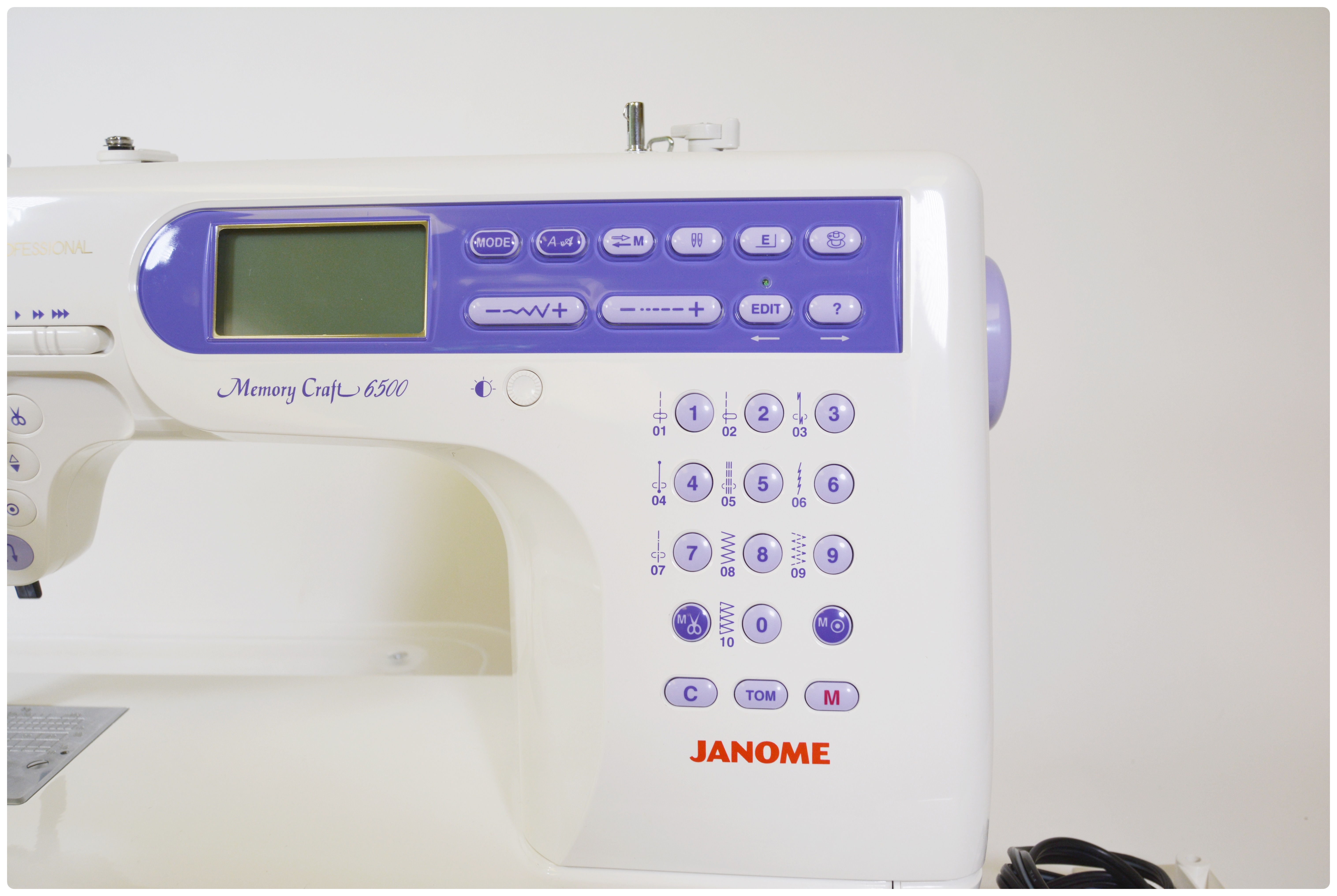 Janome Memory Craft 6500 Professional Sewing Machine and Extension Table