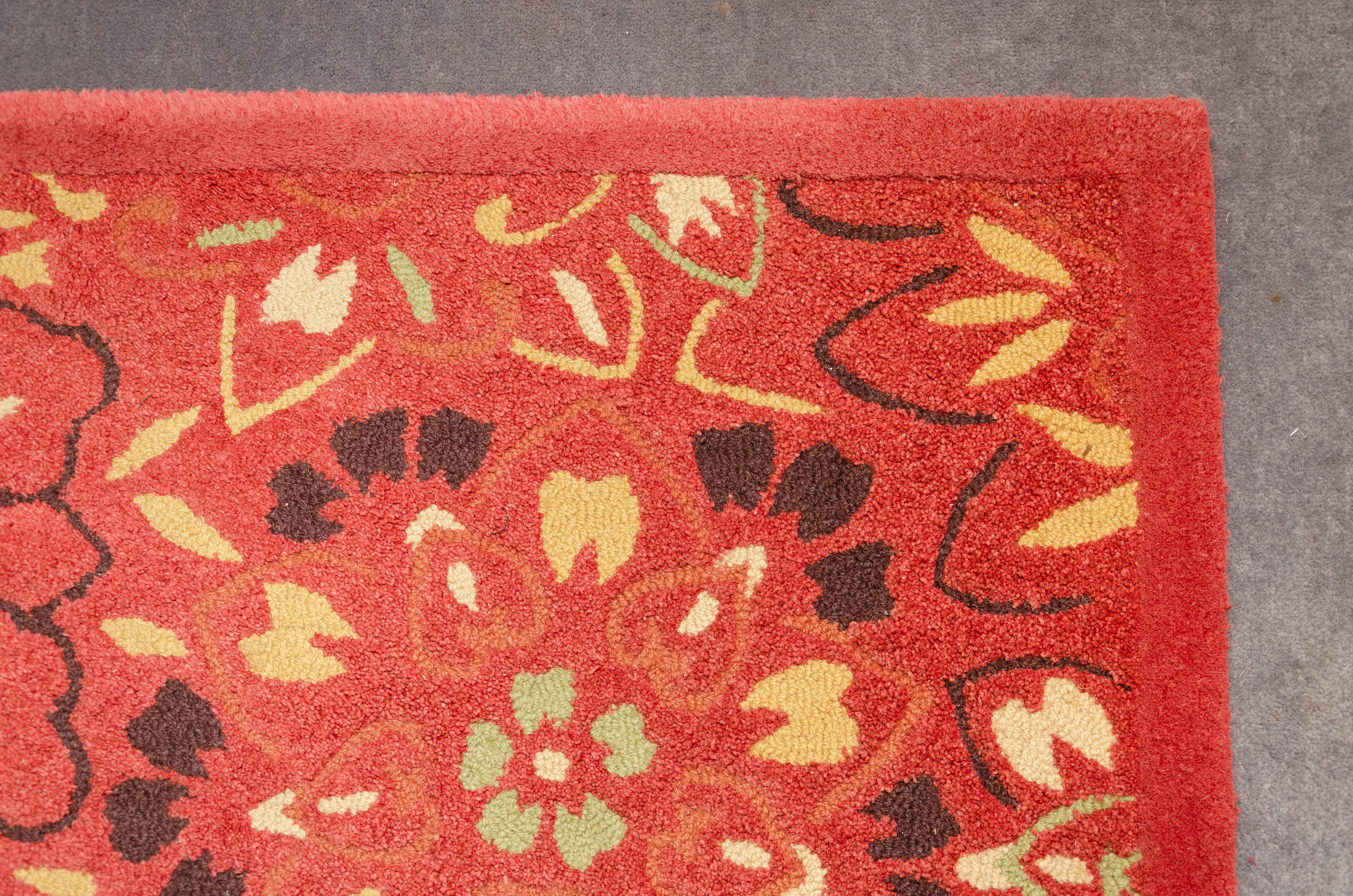 Tufted Pier 1 Imports "Estrella Flor" Indian Wool Area Rug