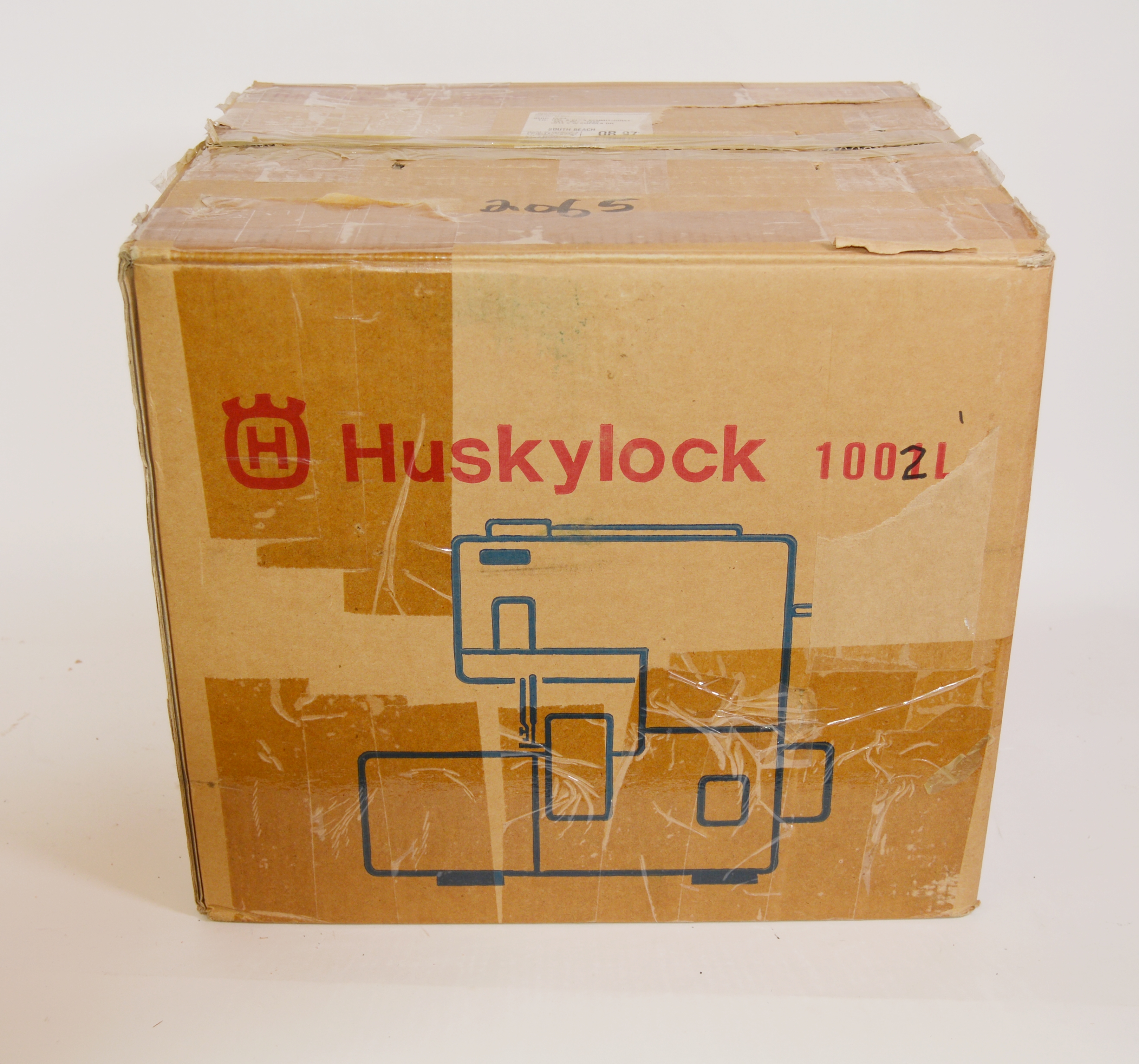 Husqvarna Viking Huskylock 1002LCD 1002L Five Thread Serger Sewing Machine