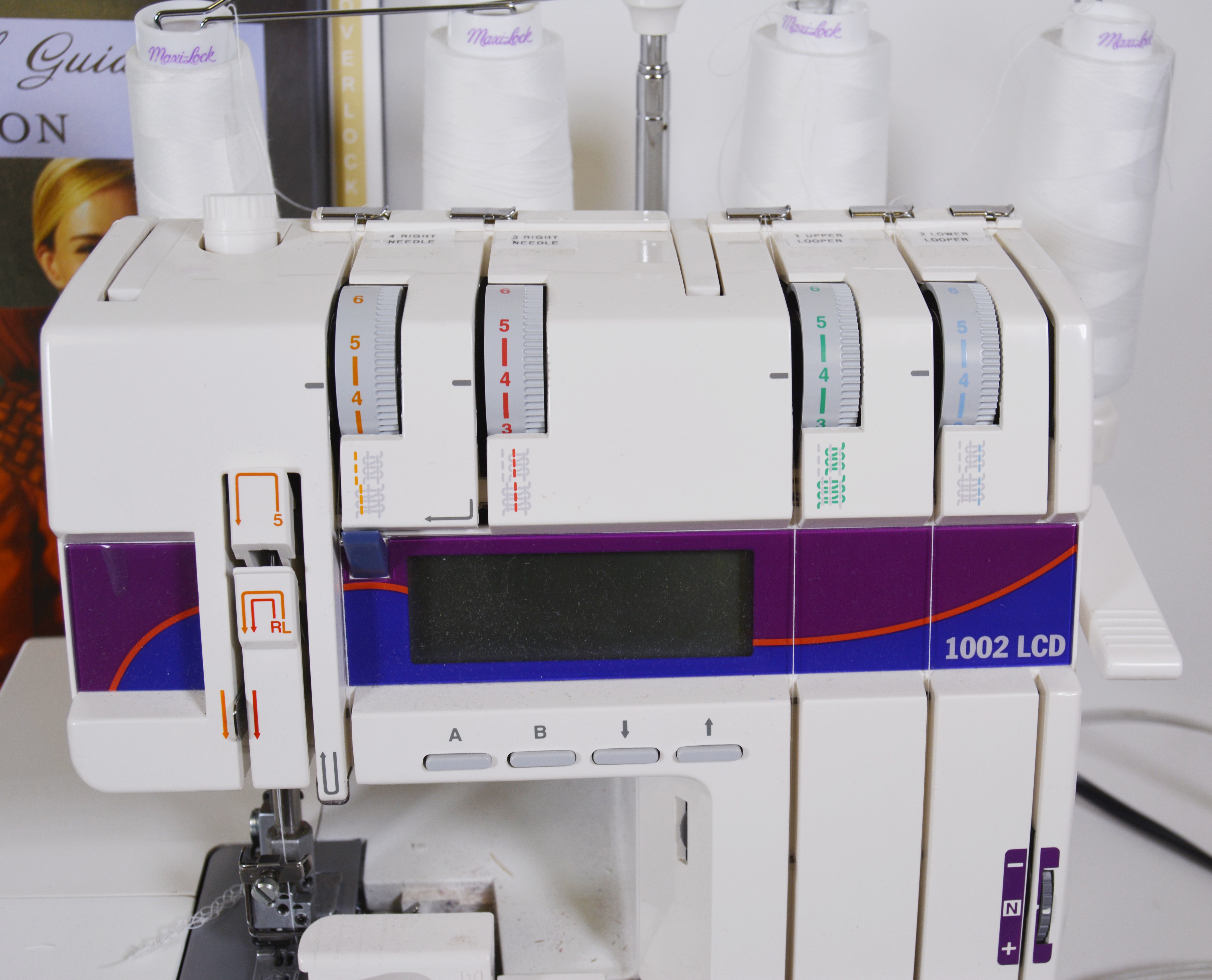 Husqvarna Viking Huskylock 1002LCD 1002L Five Thread Serger Sewing Machine