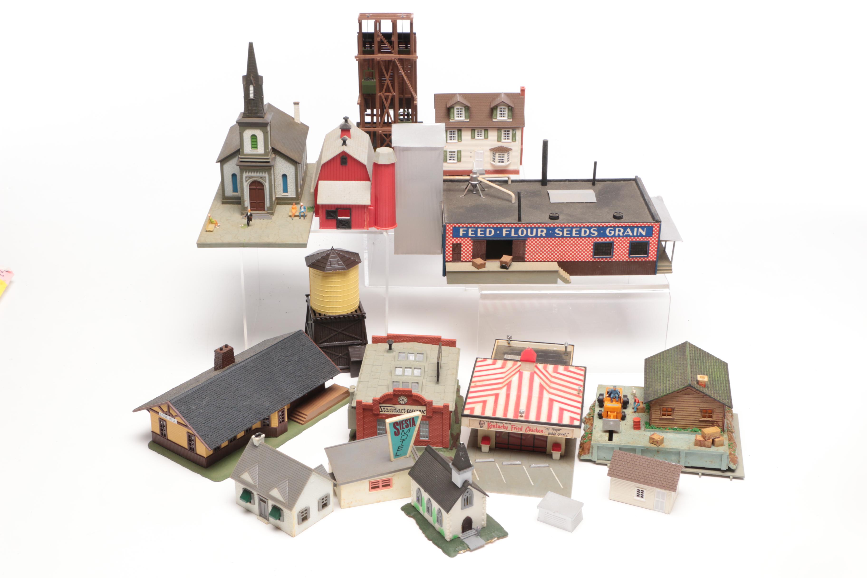 HO Trains, Buildings, and Accessories Including Tyco, Lionel, and More