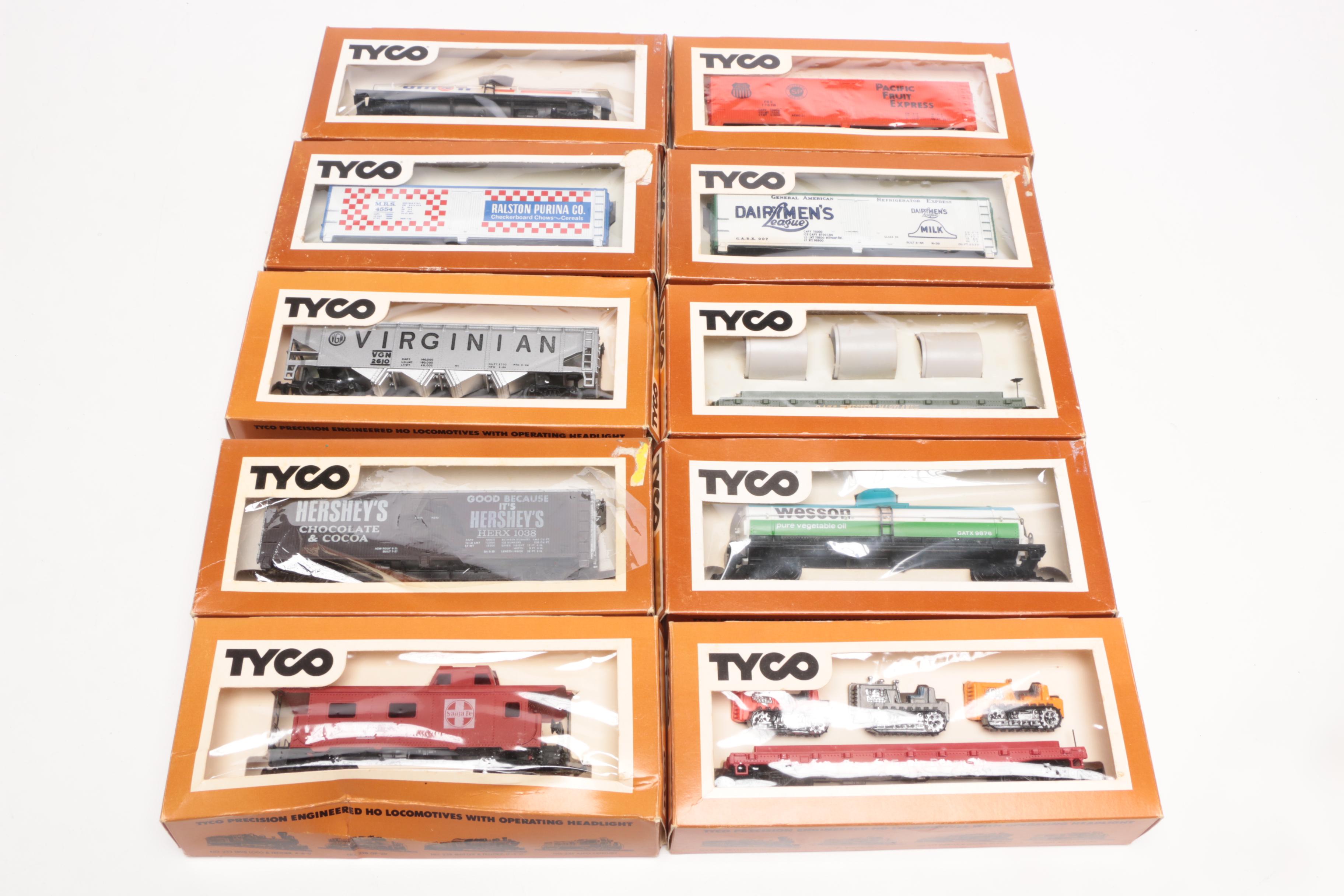 HO Trains, Buildings, and Accessories Including Tyco, Lionel, and More