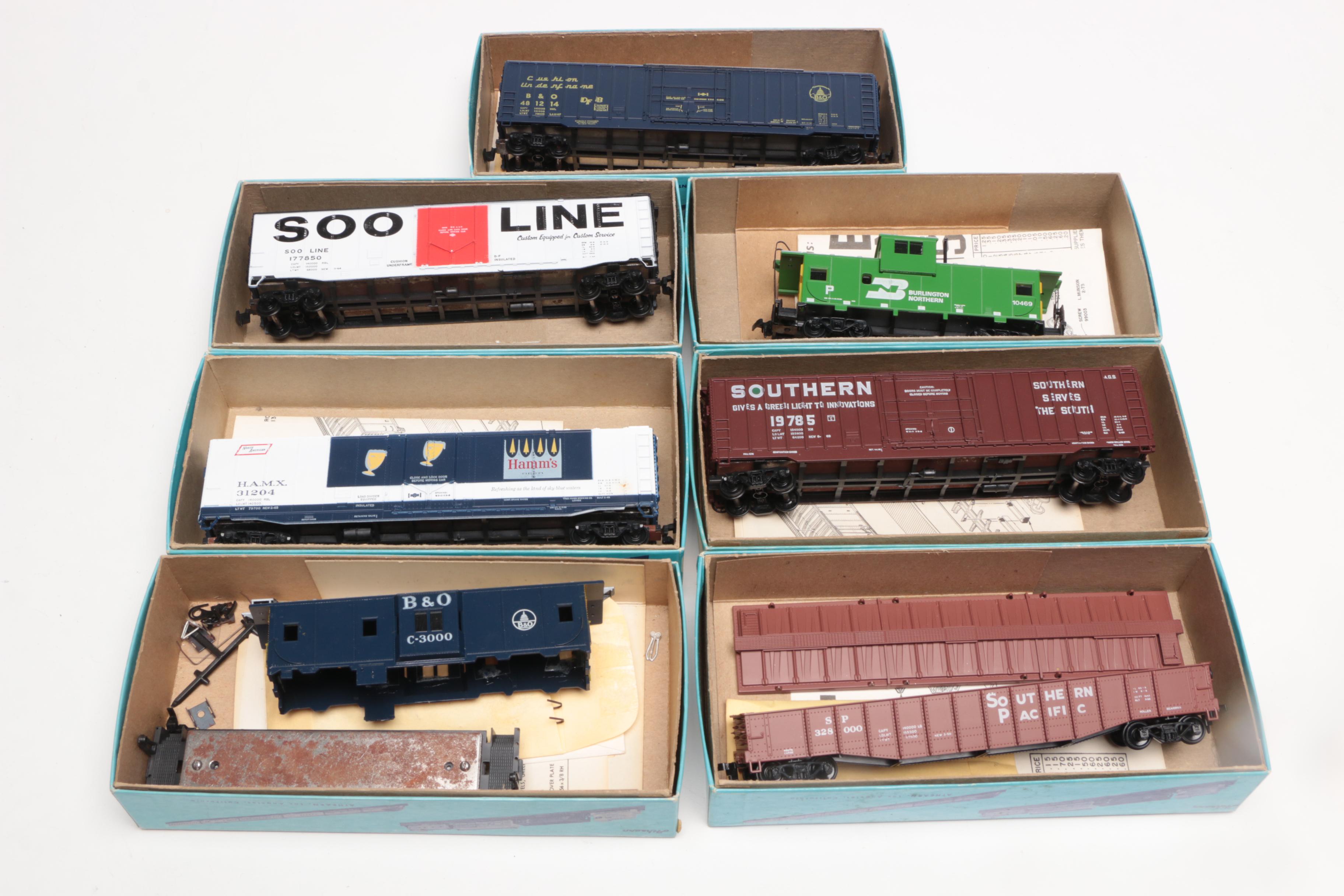 HO Trains, Buildings, and Accessories Including Tyco, Lionel, and More
