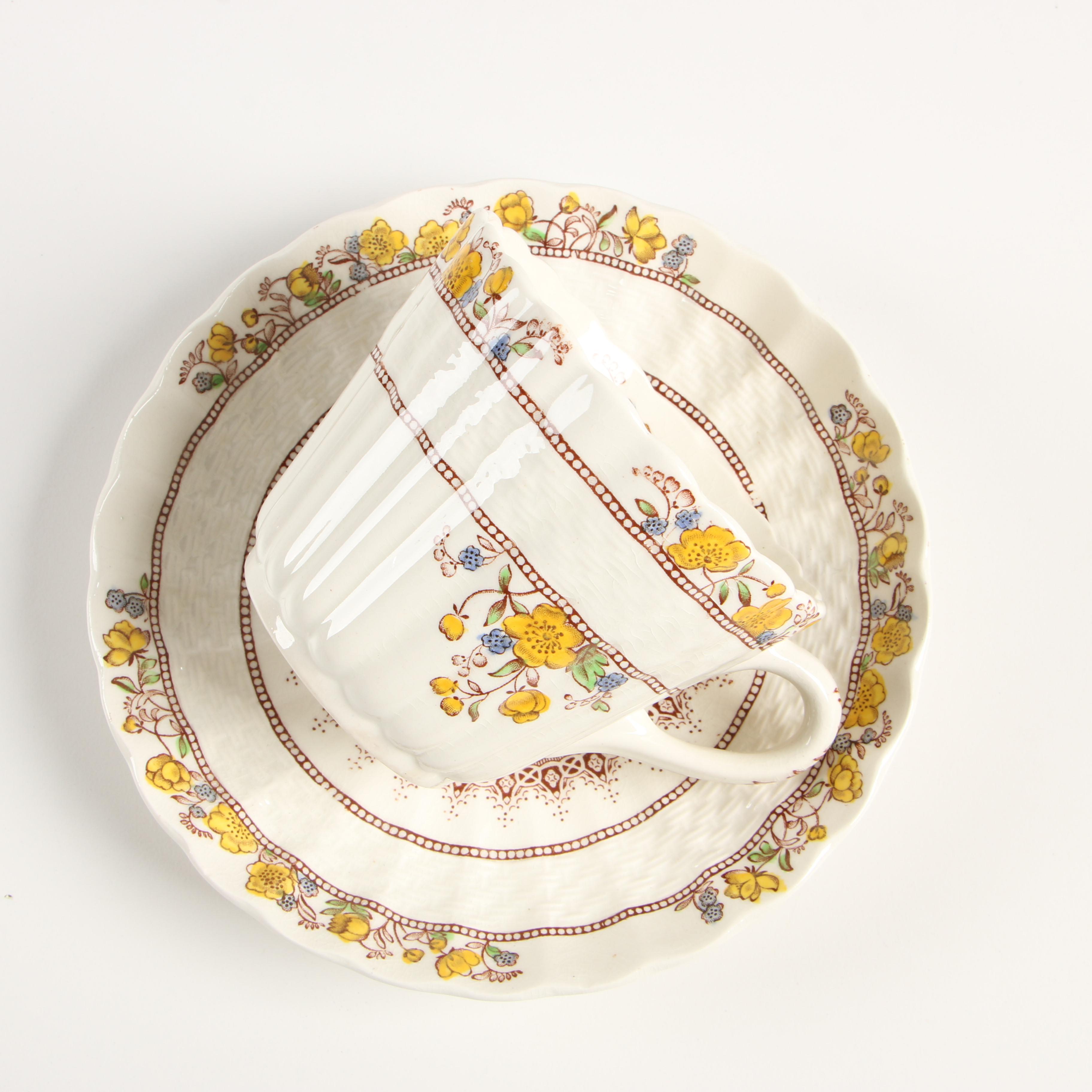 Copeland Spode "Buttercup" Earthenware Dinnerware, Late 19th/Early 20th Century