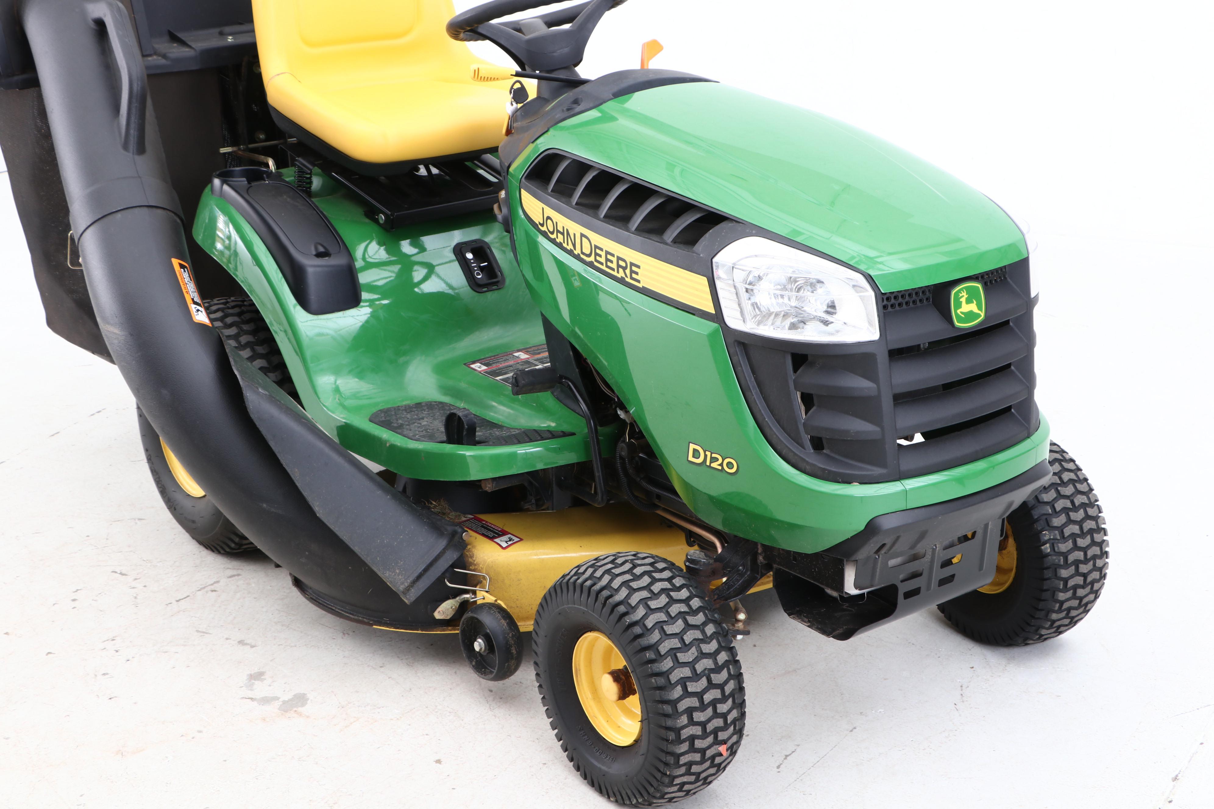 John Deere D120 Riding Lawn Mower and Bag Attachment