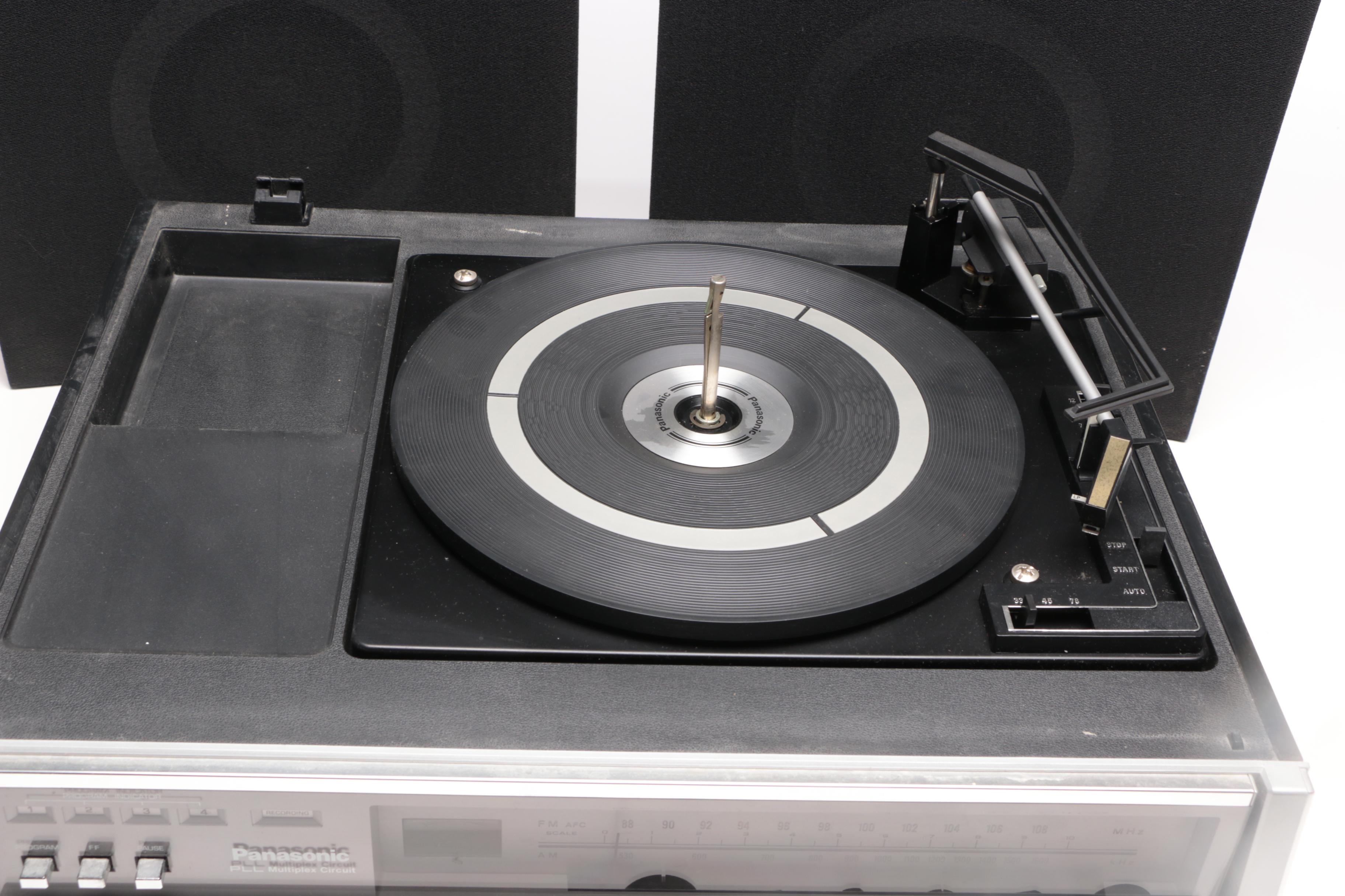 Panasonic PLL Multiplex Circuit Stereo with Speakers, Late 20th Century