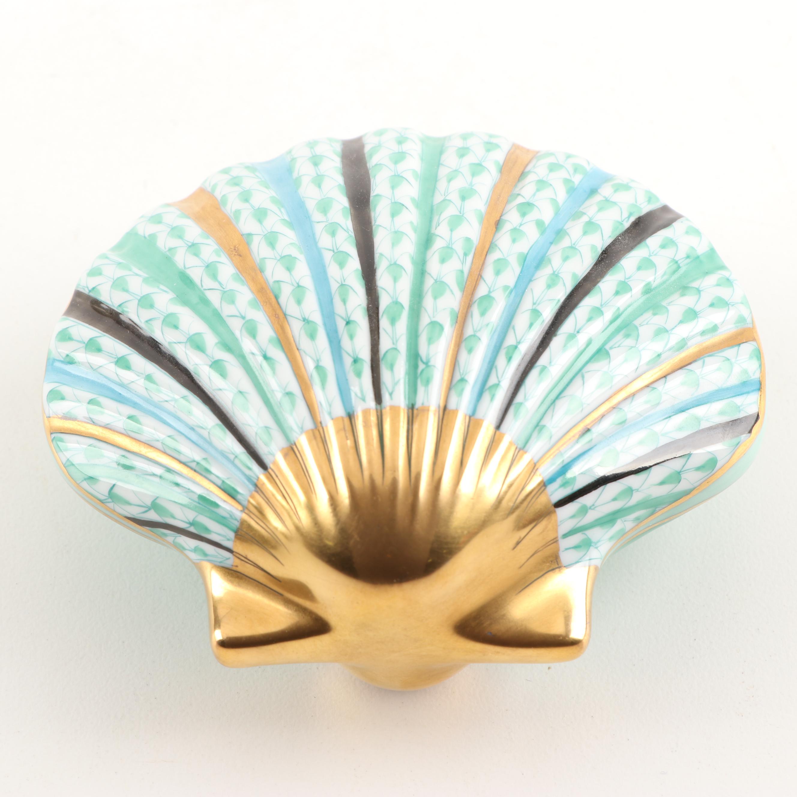 Herend First Edition Green Fishnet "Scallop Shell" Porcelain Figurine