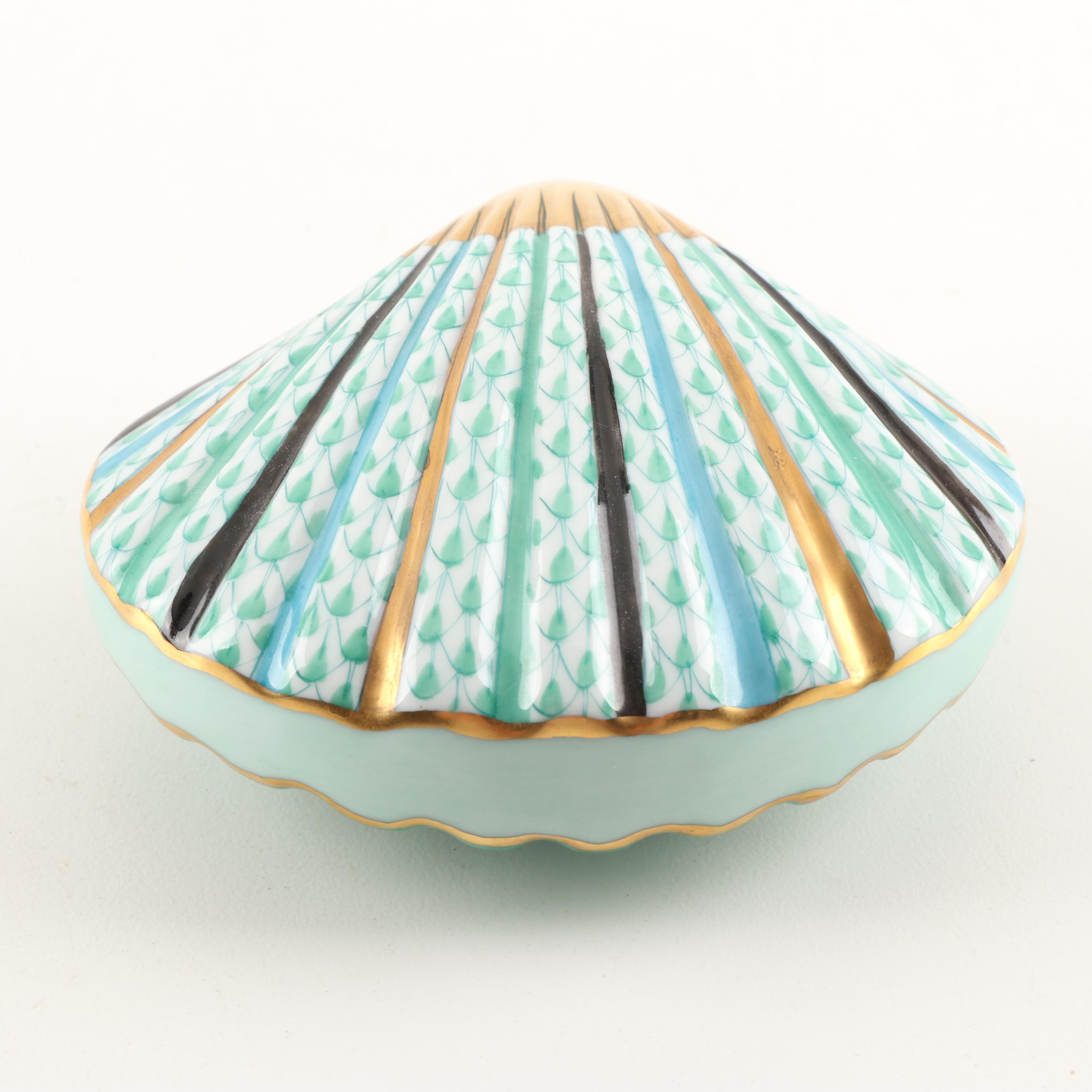 Herend First Edition Green Fishnet "Scallop Shell" Porcelain Figurine