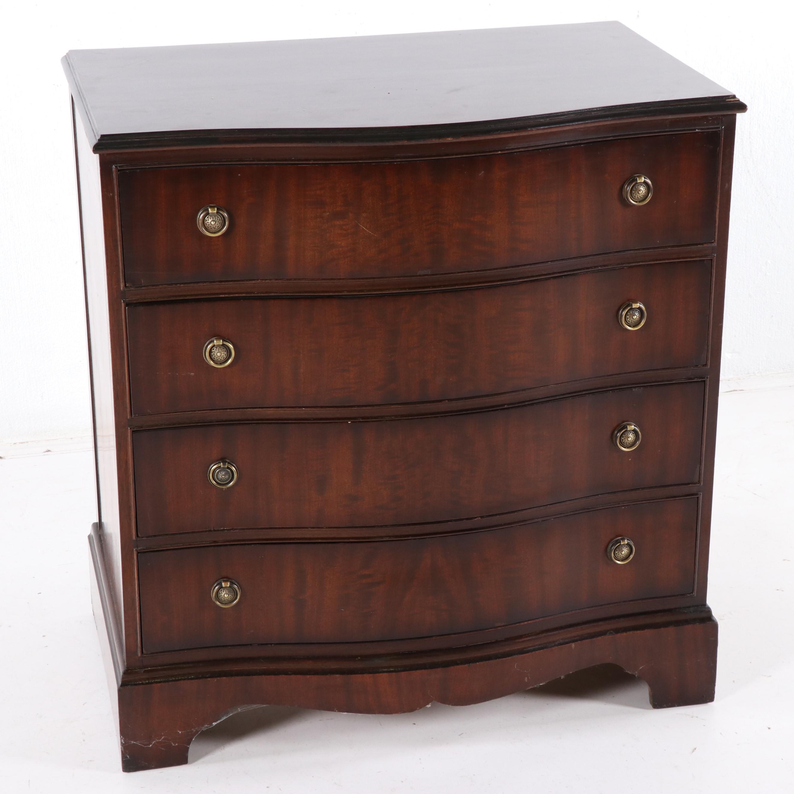 George III Style Mahogany Serpentine Bachelor's Chest, Mid-20th Century