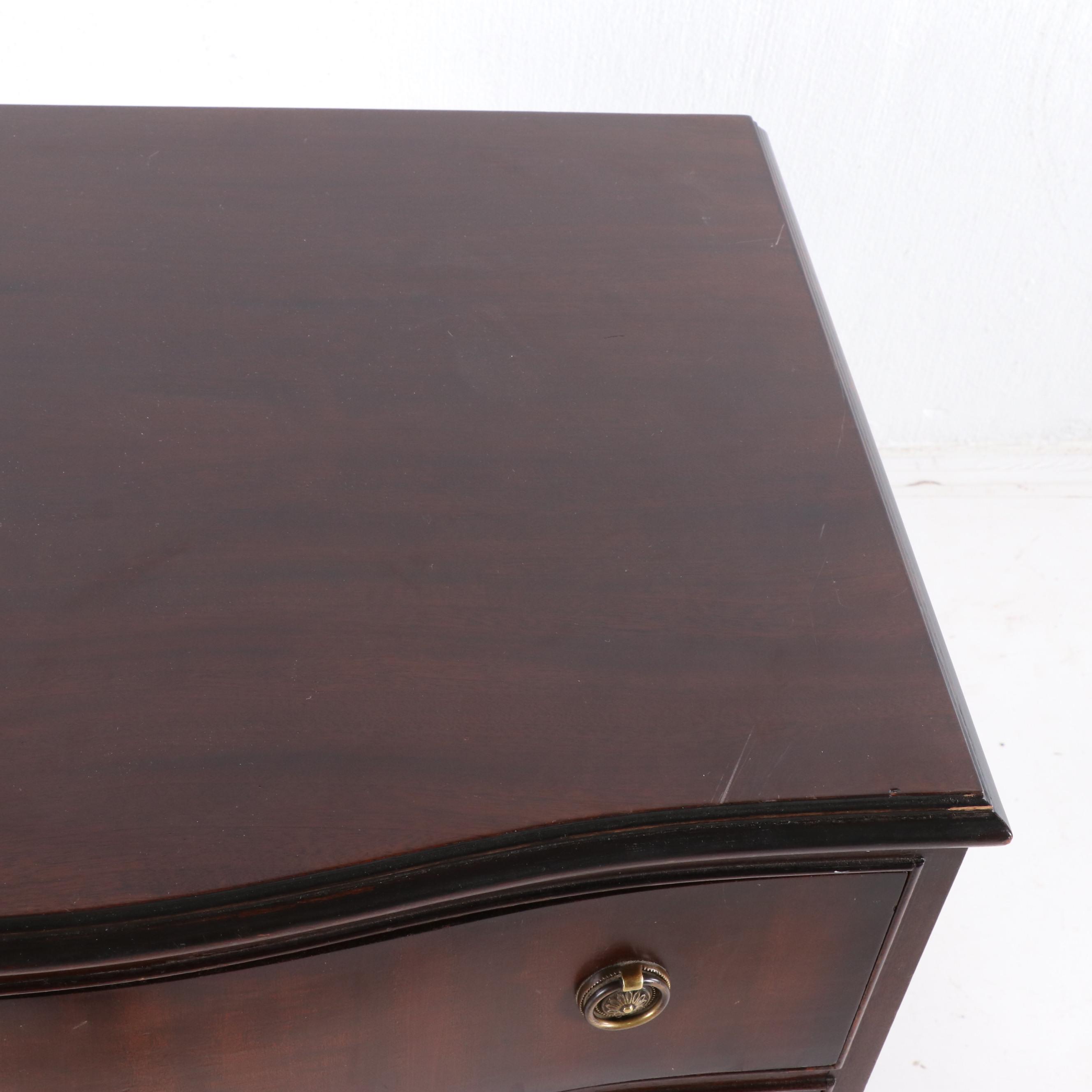 George III Style Mahogany Serpentine Bachelor's Chest, Mid-20th Century