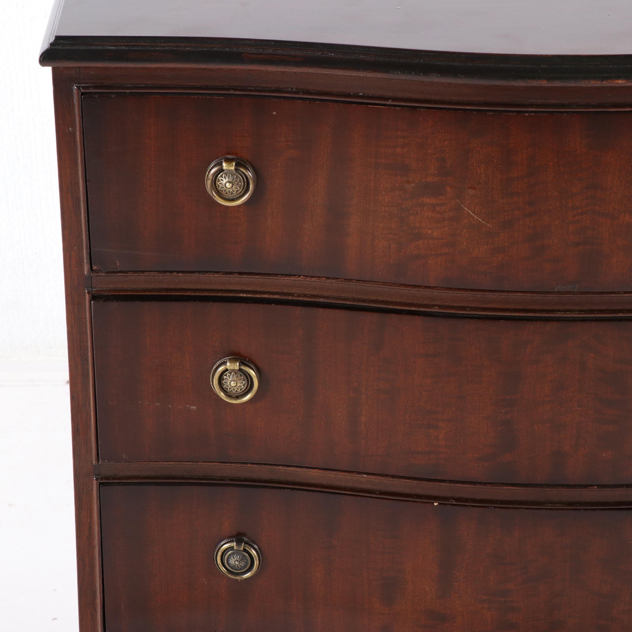 George III Style Mahogany Serpentine Bachelor's Chest, Mid-20th Century