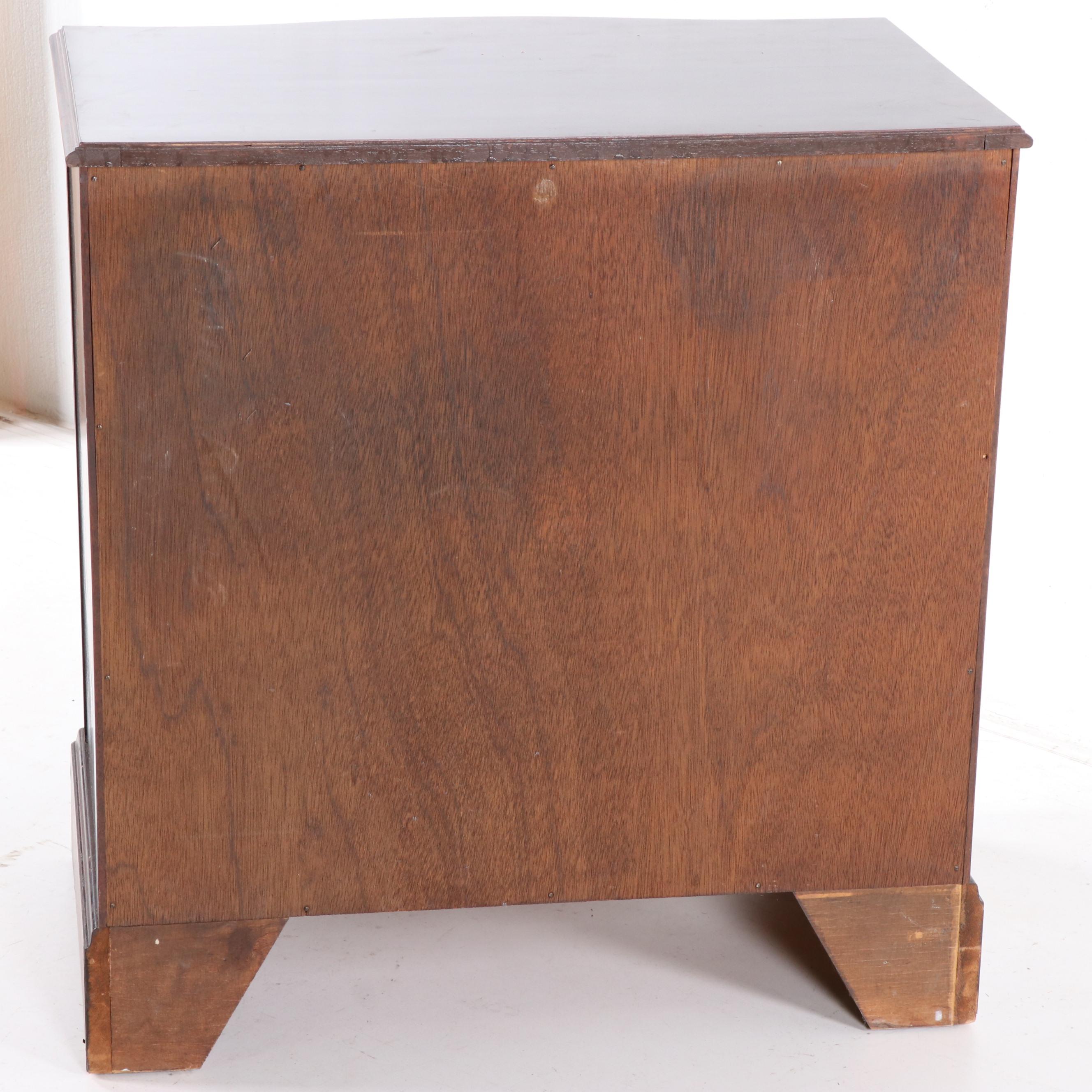 George III Style Mahogany Serpentine Bachelor's Chest, Mid-20th Century