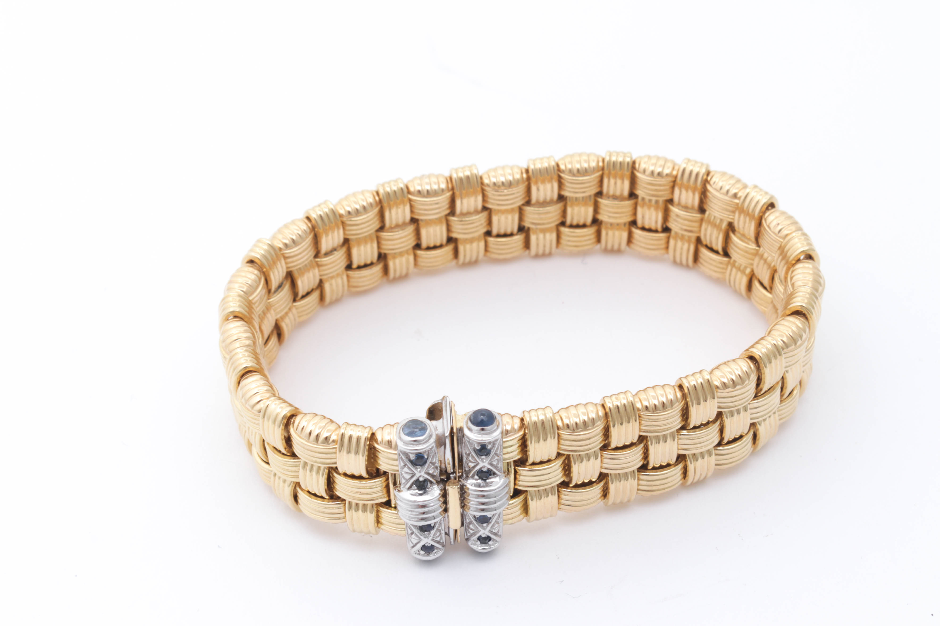 18K Yellow Gold Basket Weave Bracelet with 18K White Gold Sapphire Clasp