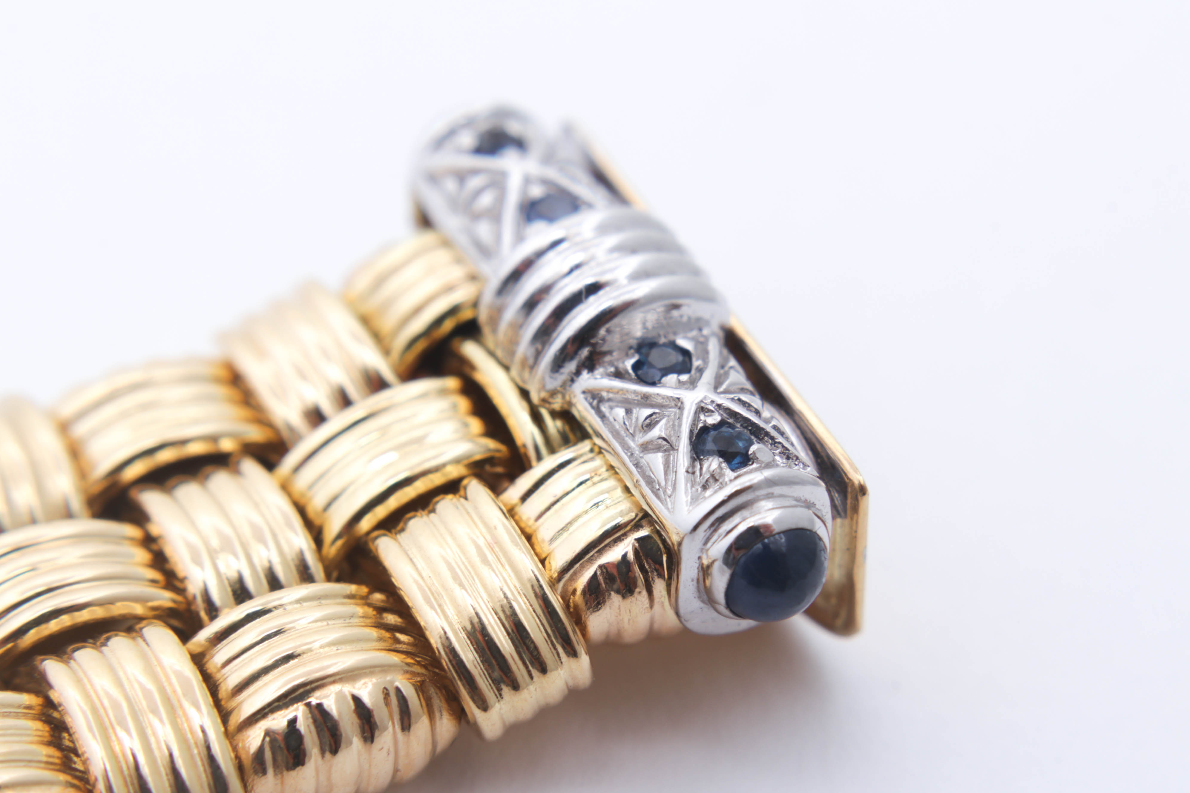 18K Yellow Gold Basket Weave Bracelet with 18K White Gold Sapphire Clasp