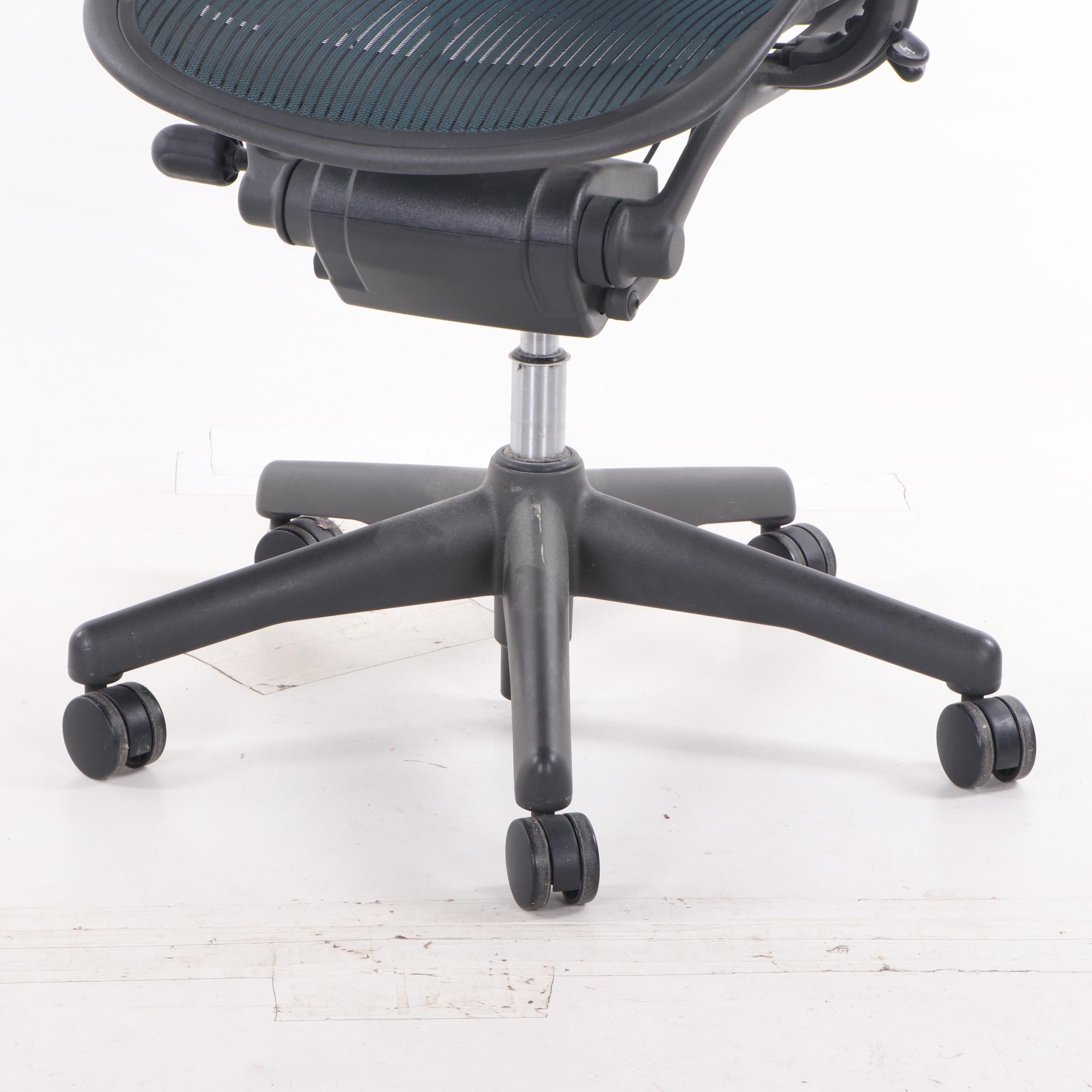 Herman Miller "Aeron" Adjustable Desk Chair