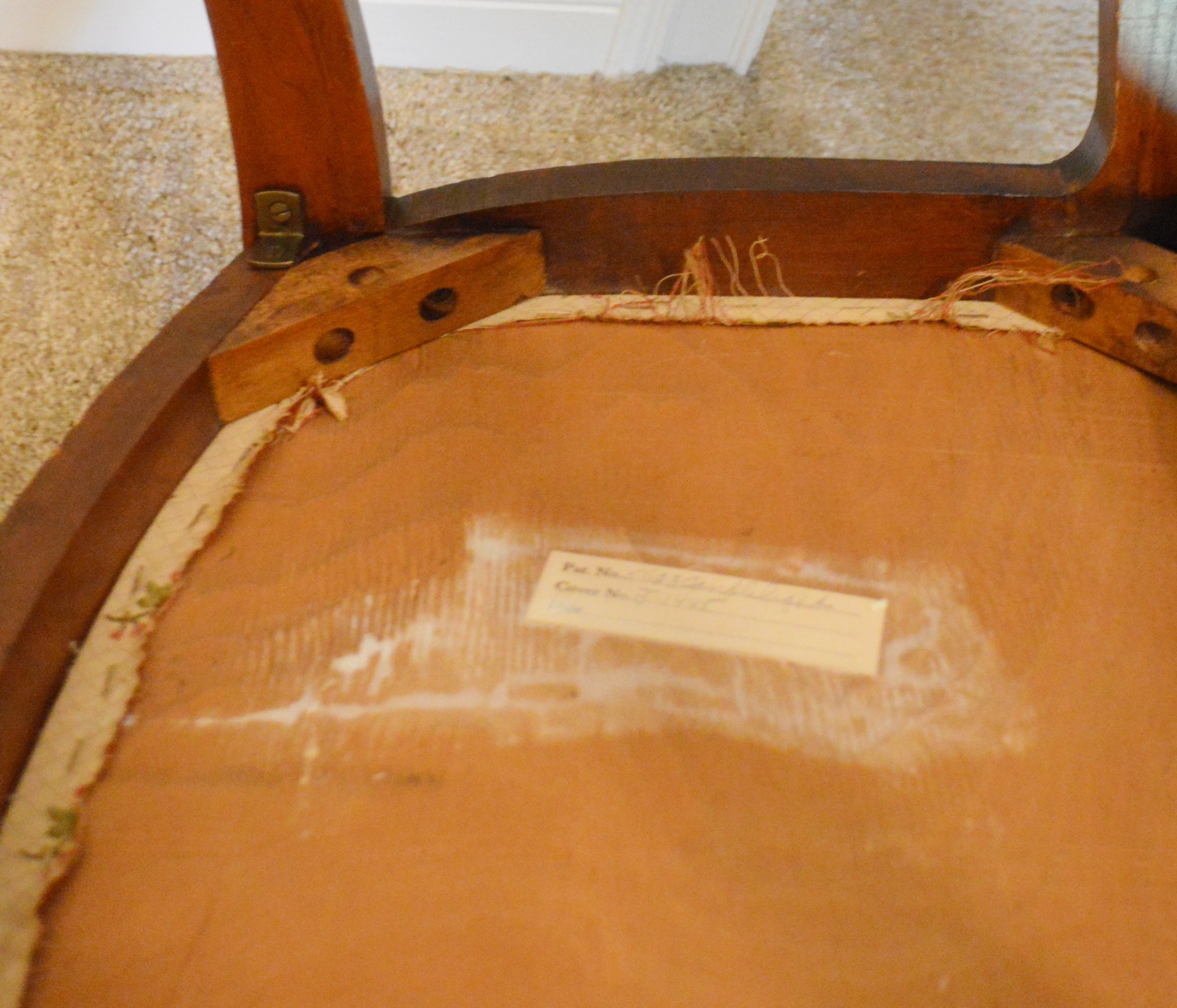 Queen Anne Style Mahogany Vanity Table and Chair, 20th Century