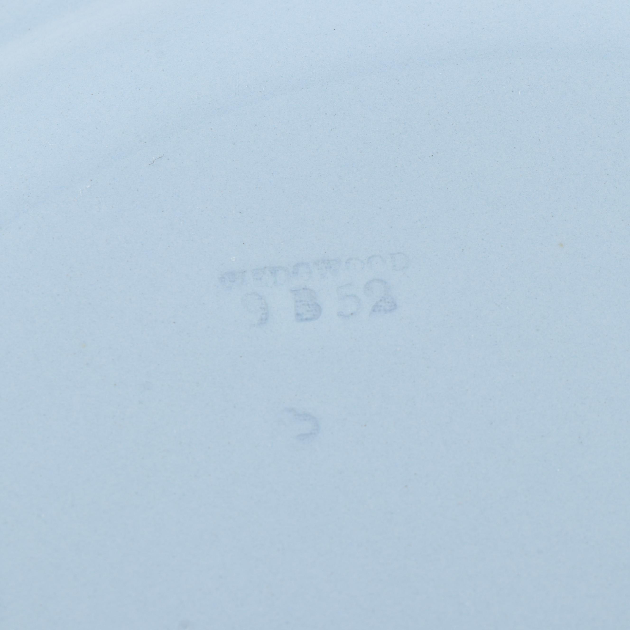 Wedgwood "Cream Color on Lavender" with Shell Edge Porcelain Dinner Plates