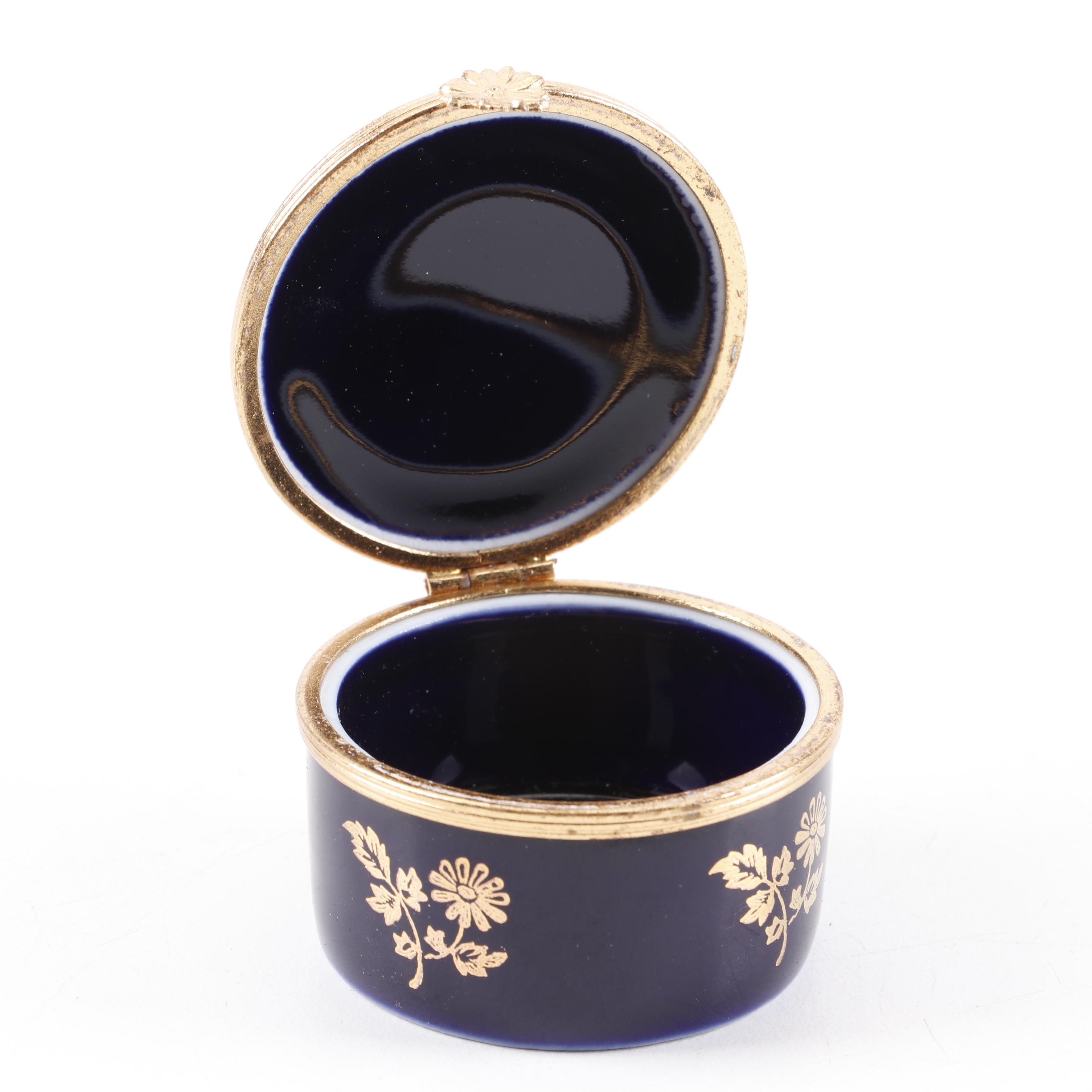 Limoges Castel 22 Karat Gold Embellished Porcelain Trinket Box