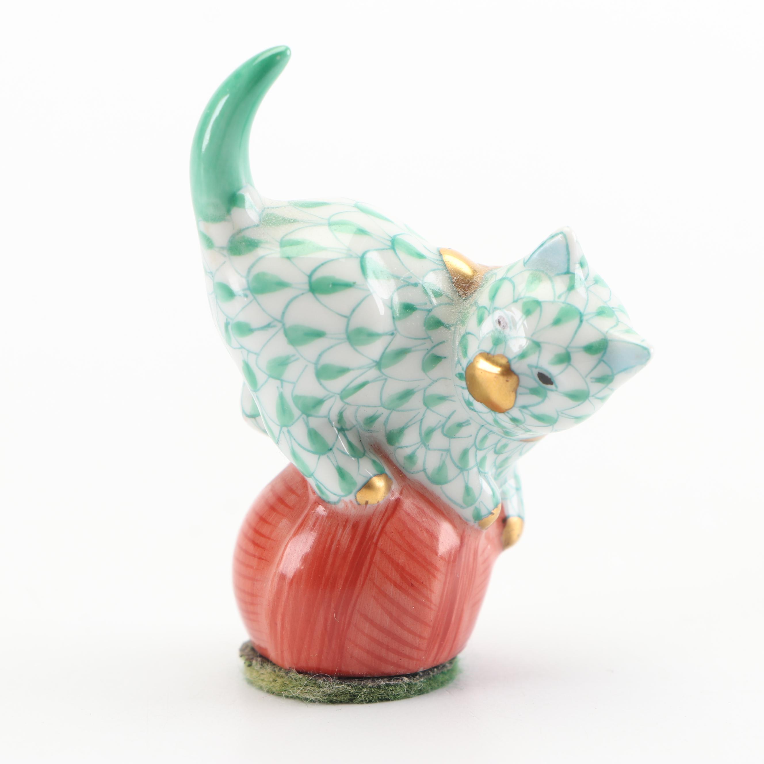 Herend Hungary Kitten On Yarn Figurine