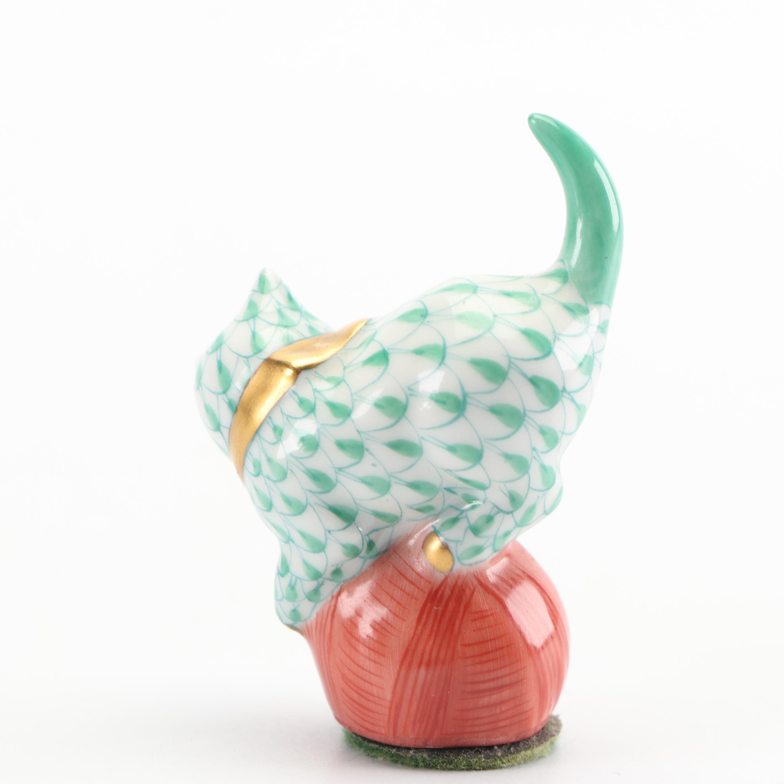 Herend Hungary Kitten On Yarn Figurine