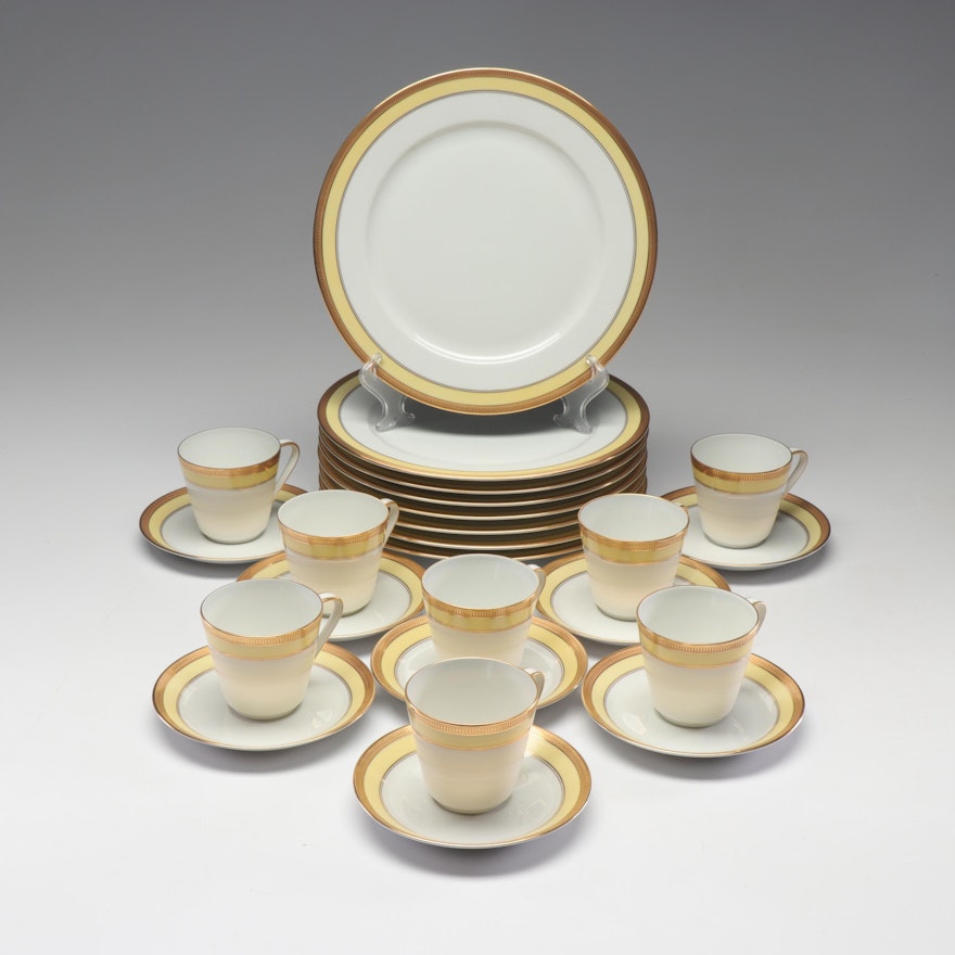 Lorenz Hutschenreuther "Hastings" Plates and Saucers with "Noblesse" Cups