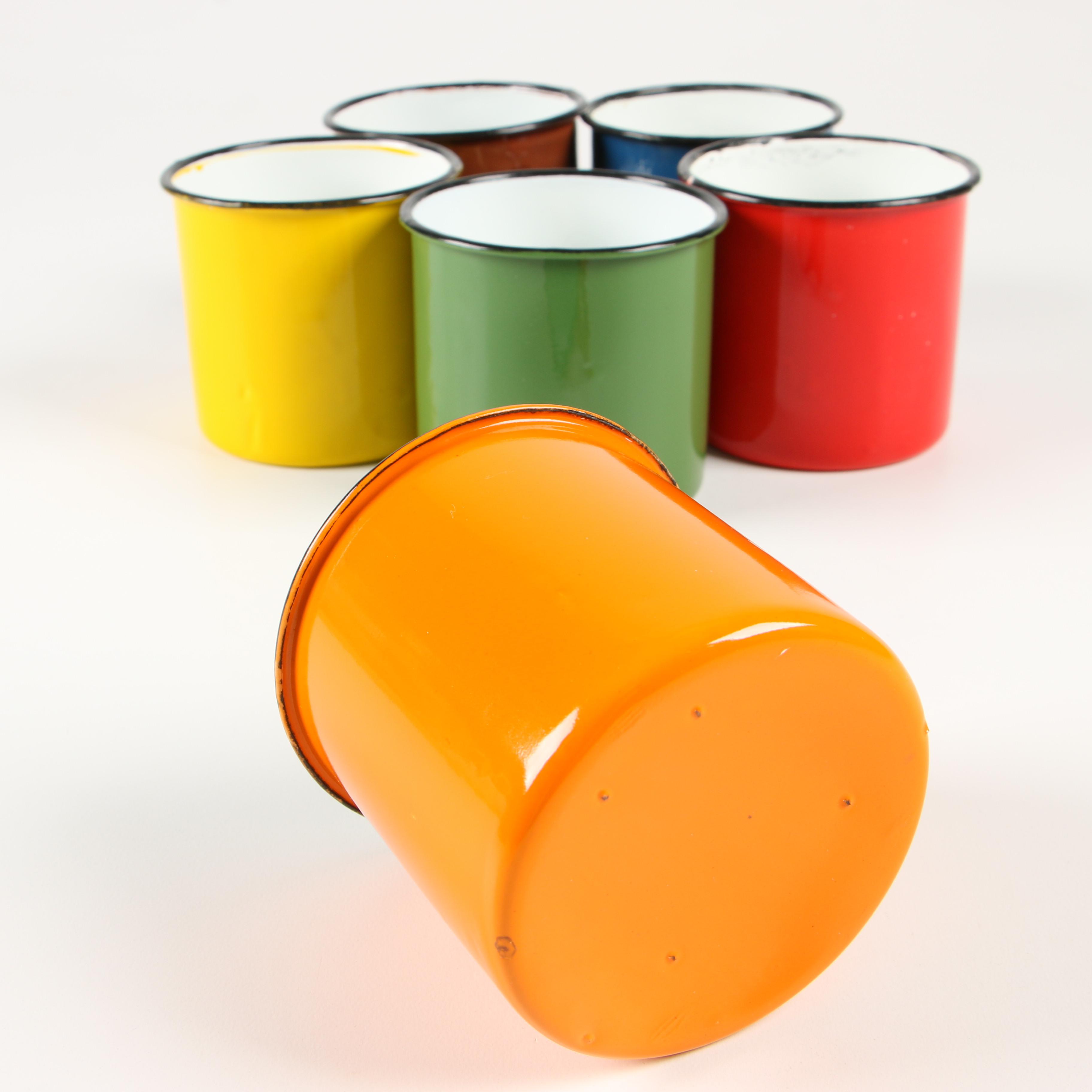 Caravelle "Sizzling Servers" Enamel Cookware with Mugs