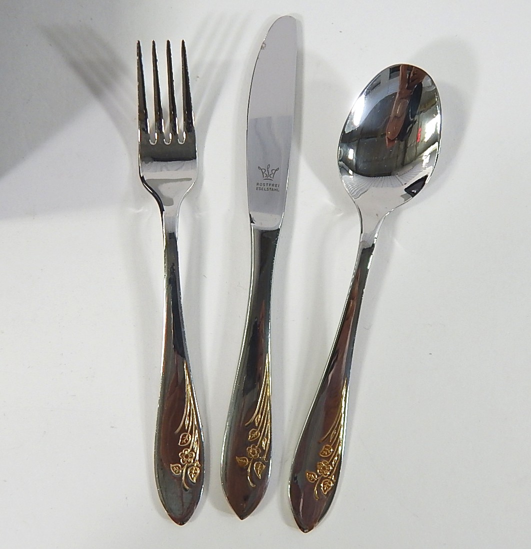 Rostfrei Edelstahl 18/10 Solingen Germany Stainless Steel Flatware with Case