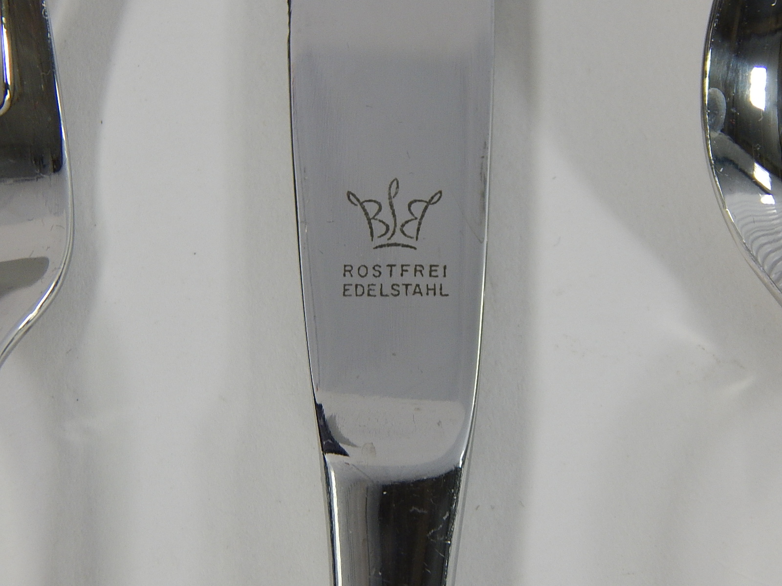 Rostfrei Edelstahl 18/10 Solingen Germany Stainless Steel Flatware with Case
