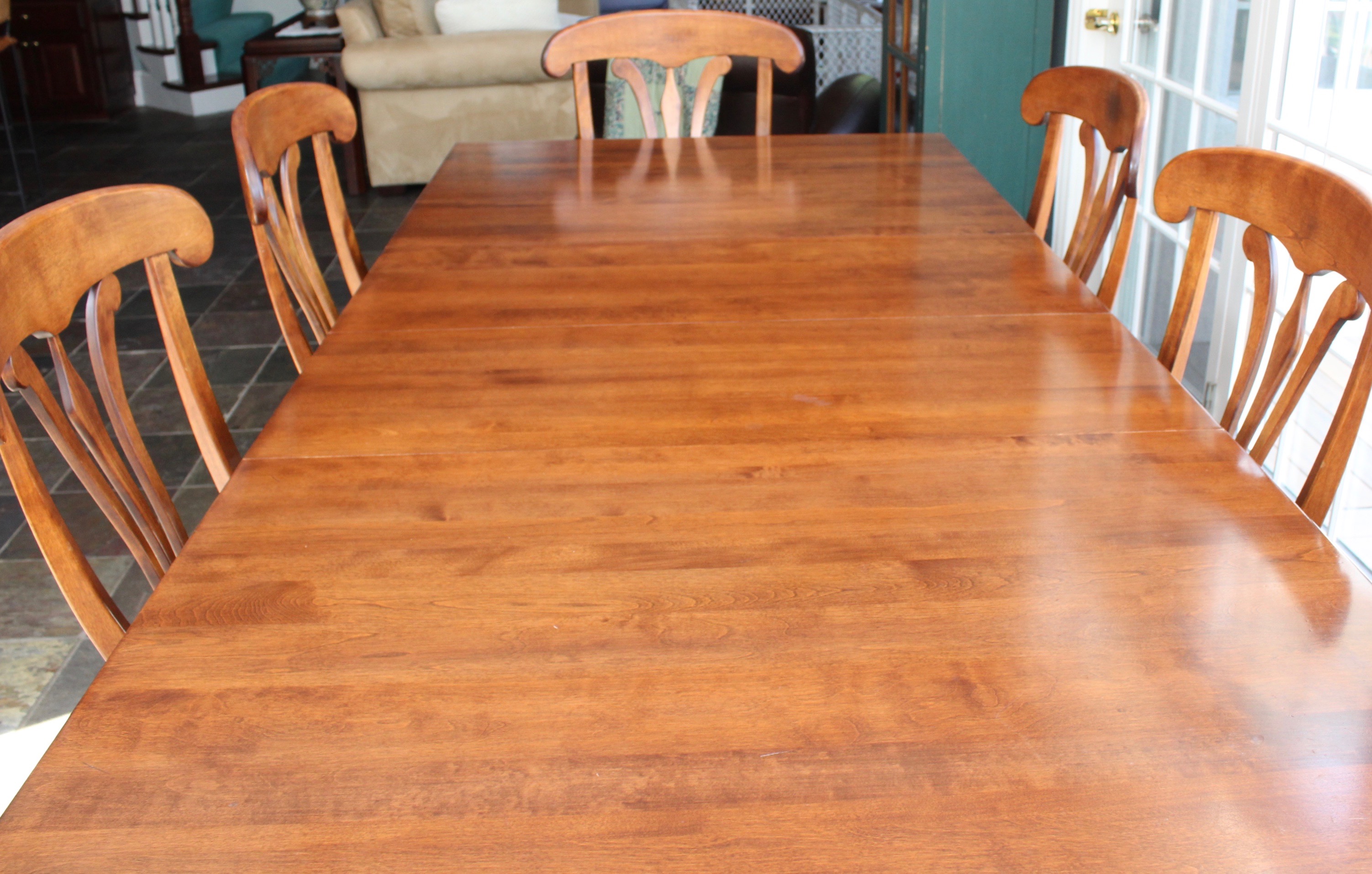 Nichols & Stone Co. Leaf Dining Table and Chairs