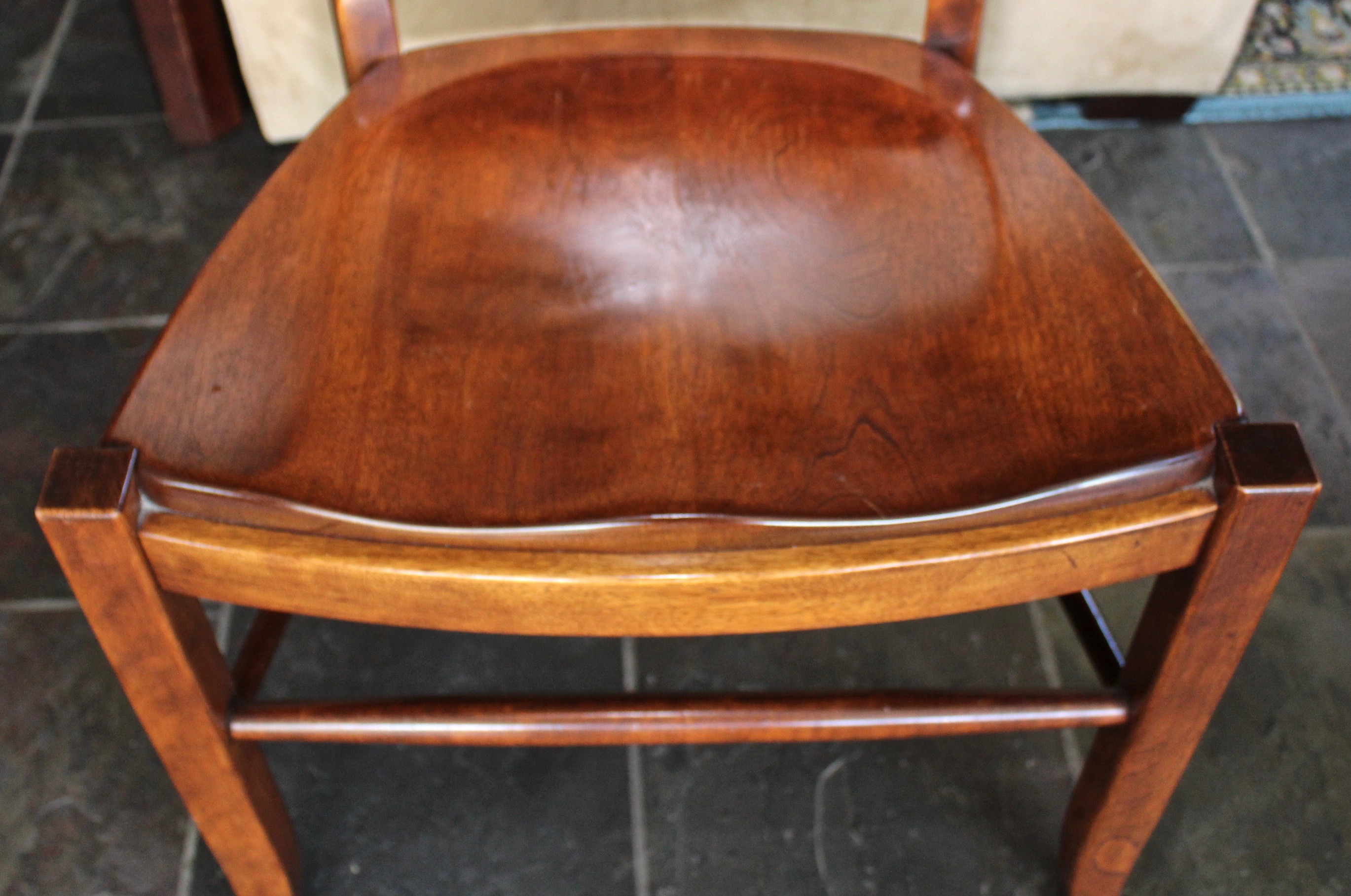 Nichols & Stone Co. Leaf Dining Table and Chairs