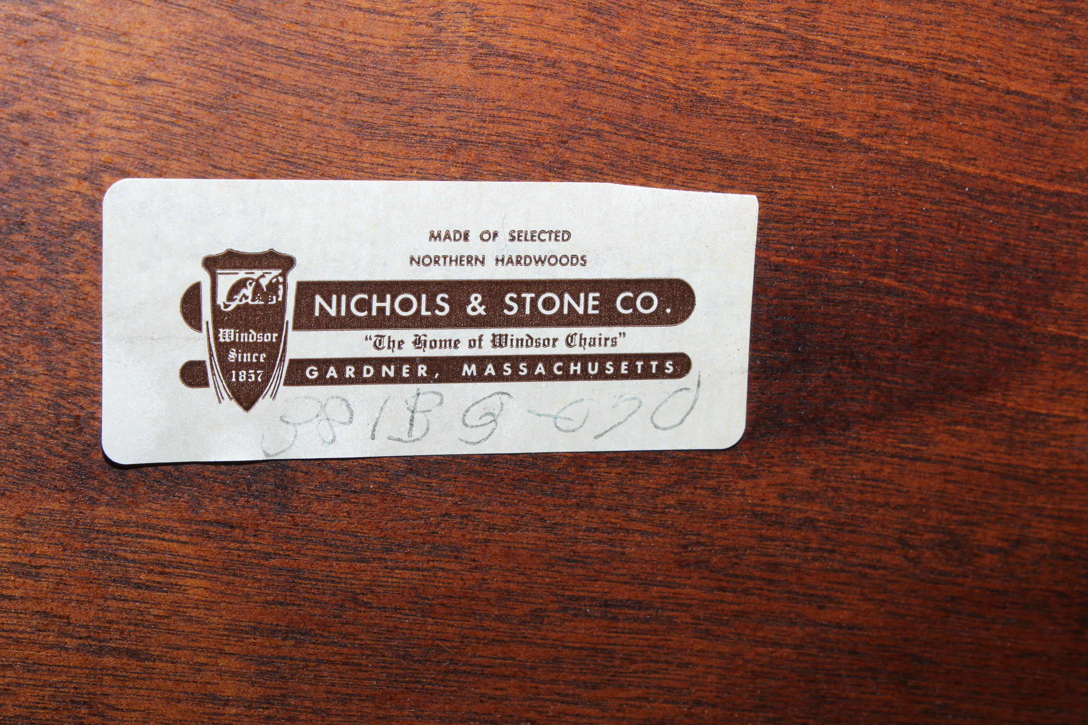 Nichols & Stone Co. Leaf Dining Table and Chairs