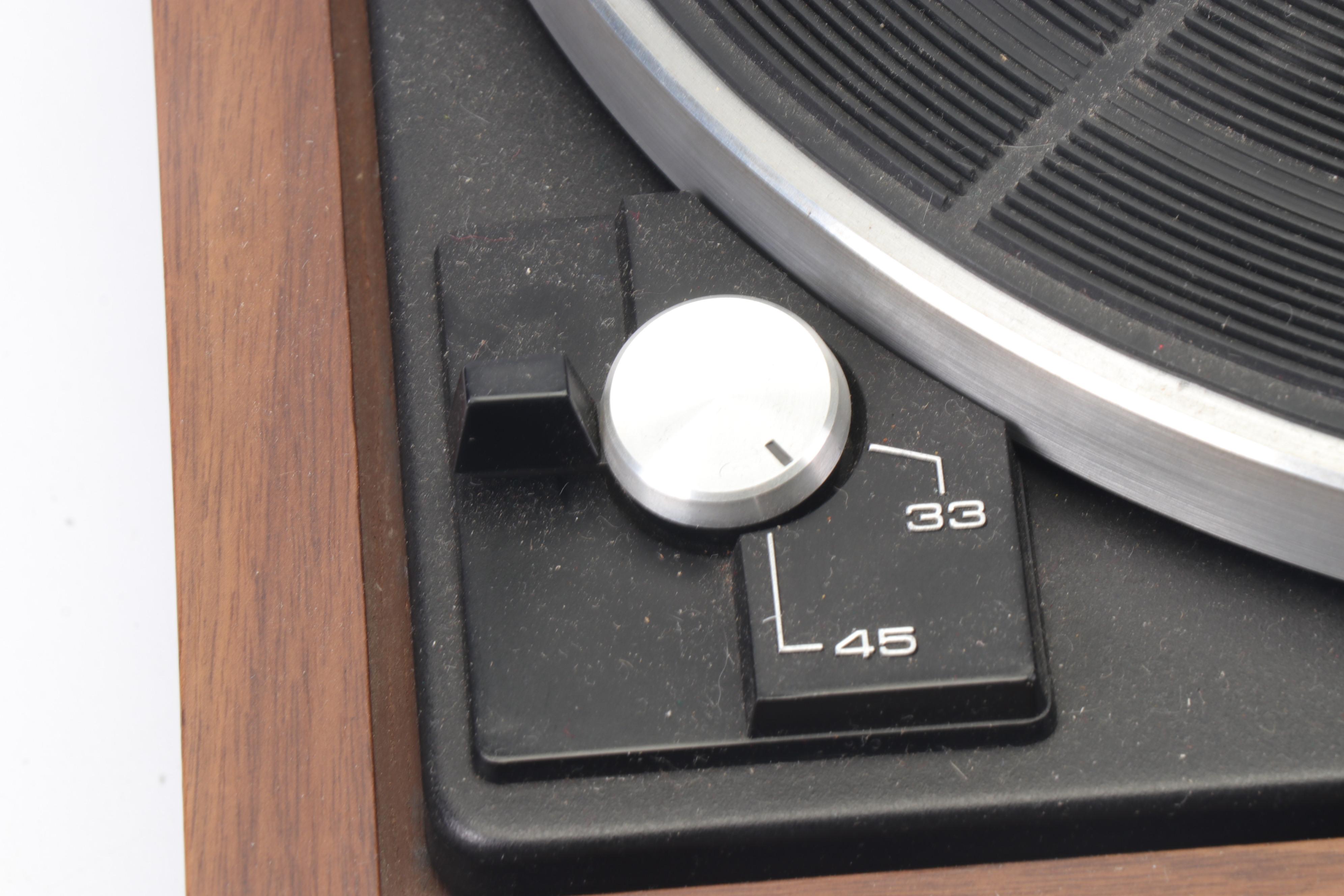 Sansui SR-212 Auto-Return Turntable