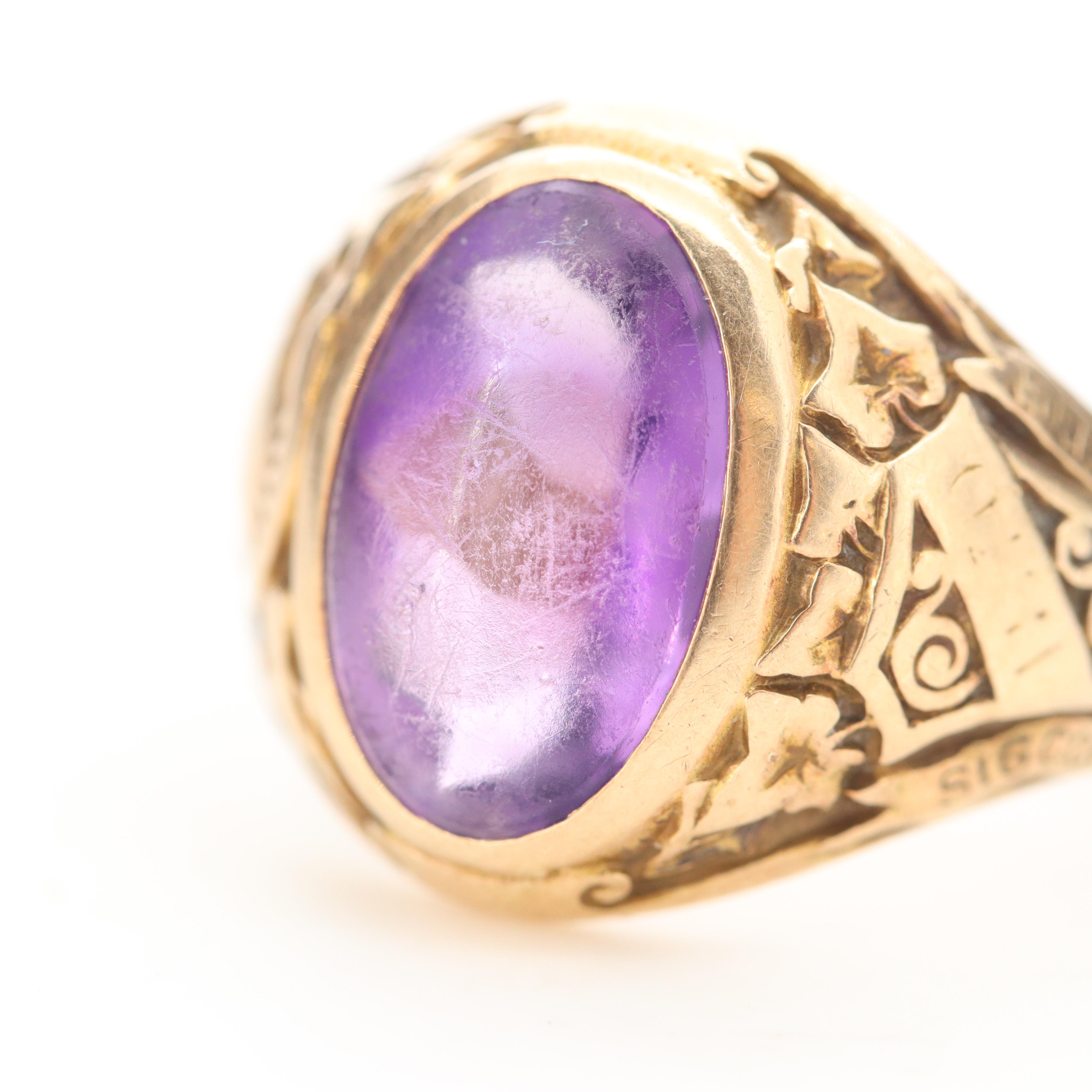 Vintage Tiffany & Co. Amethyst 14K Yellow Gold Hunter College Class Ring