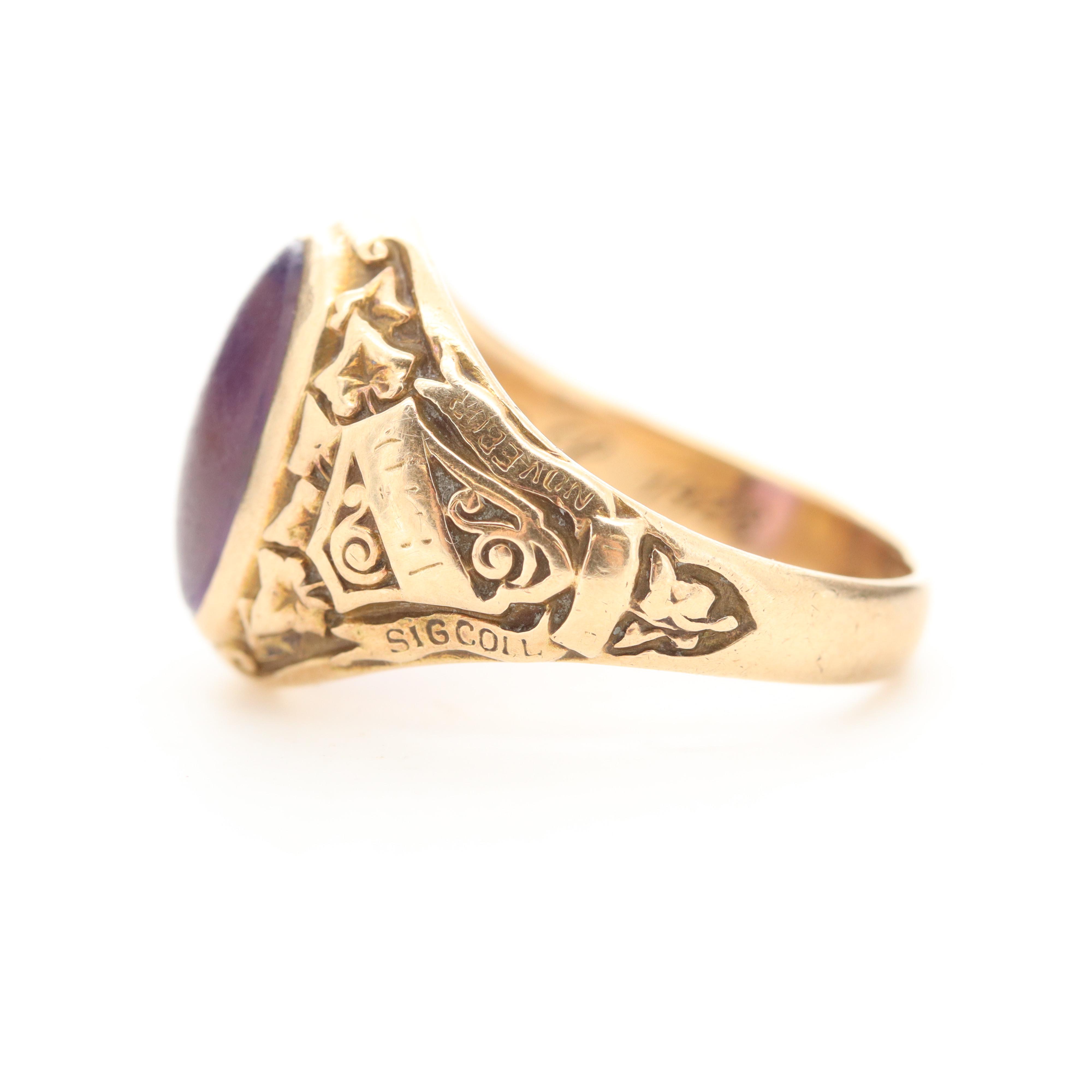 Vintage Tiffany & Co. Amethyst 14K Yellow Gold Hunter College Class Ring