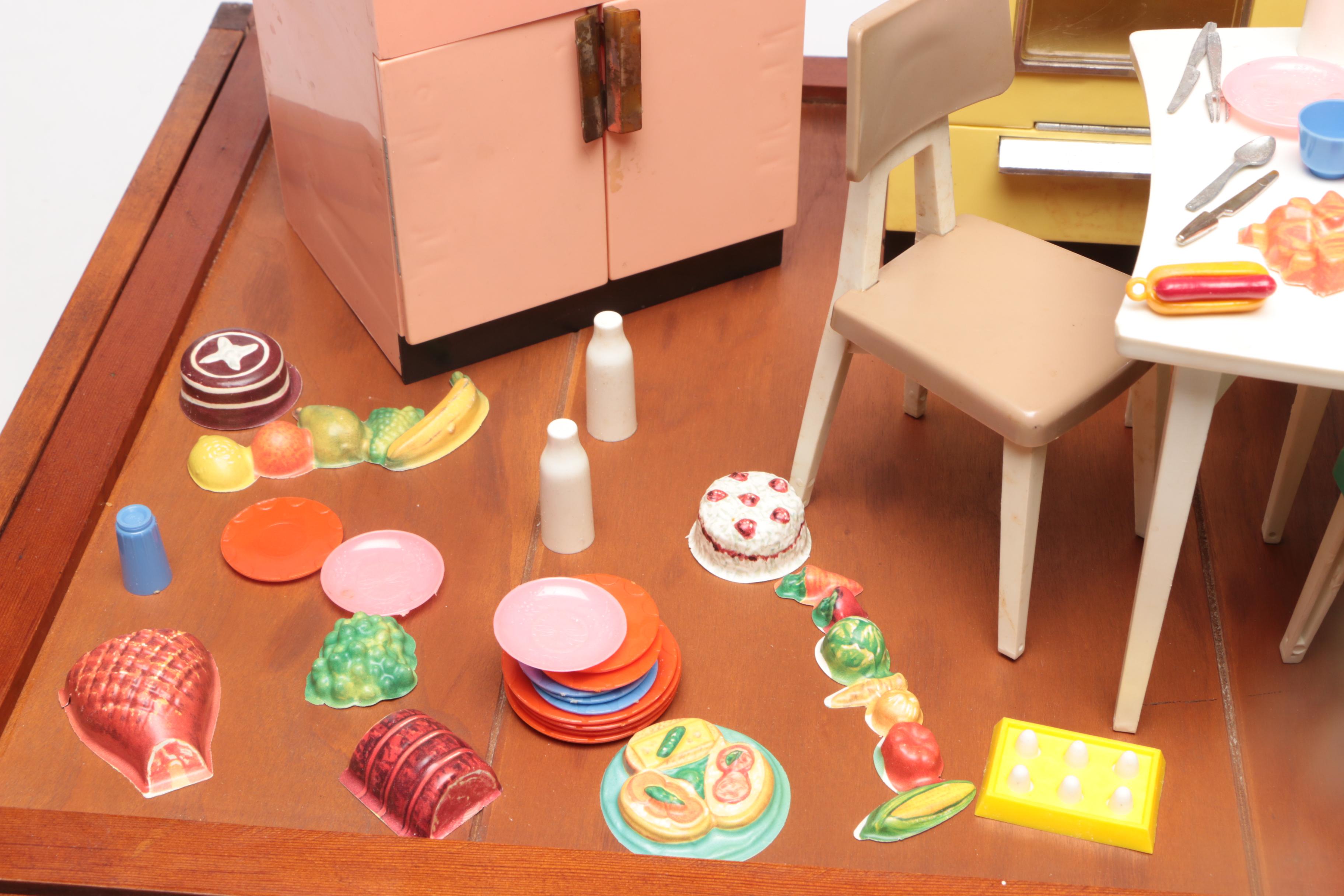 Barbie Deluxe Reading Dream Kitchen and Trunk, 1961