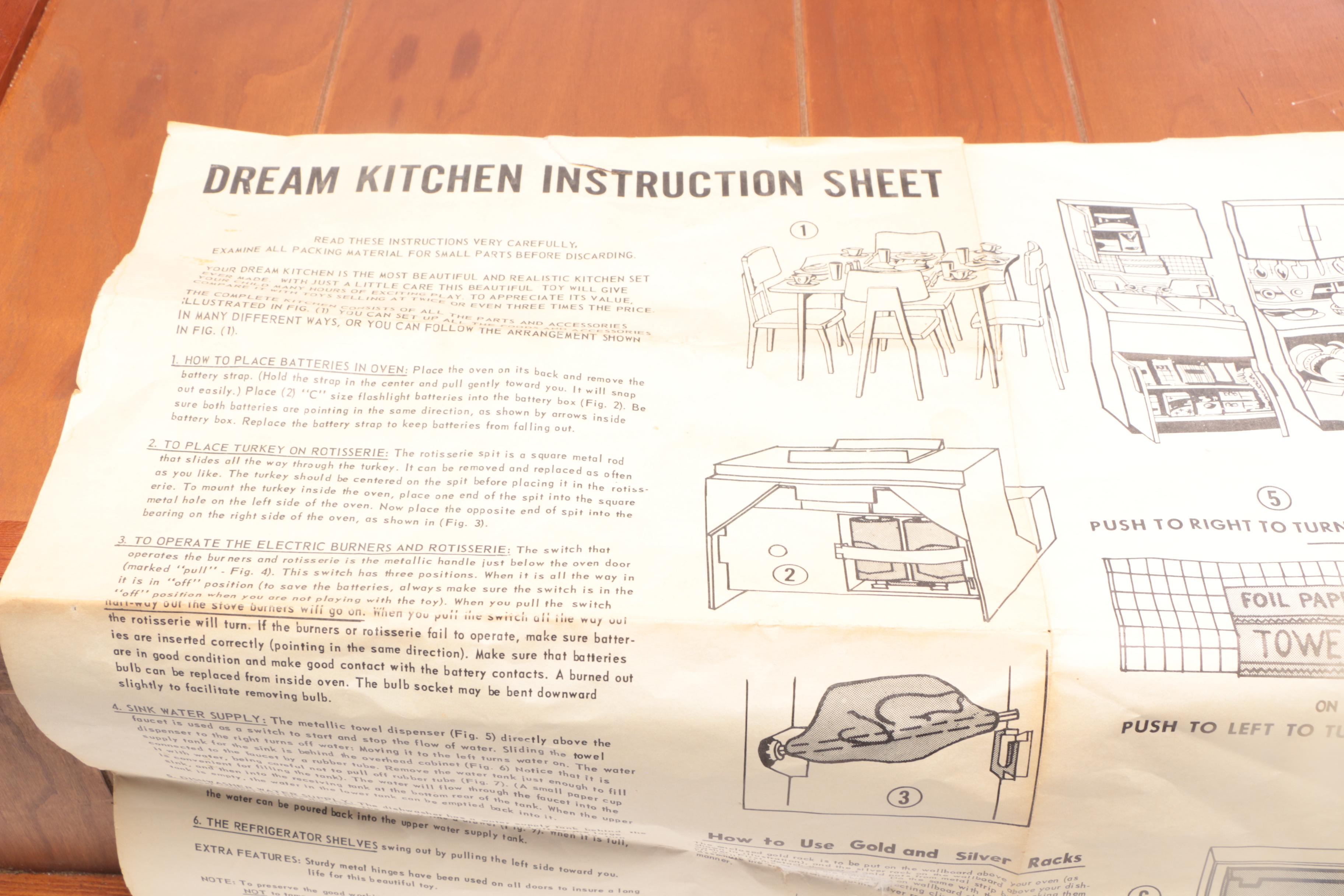 Barbie Deluxe Reading Dream Kitchen and Trunk, 1961