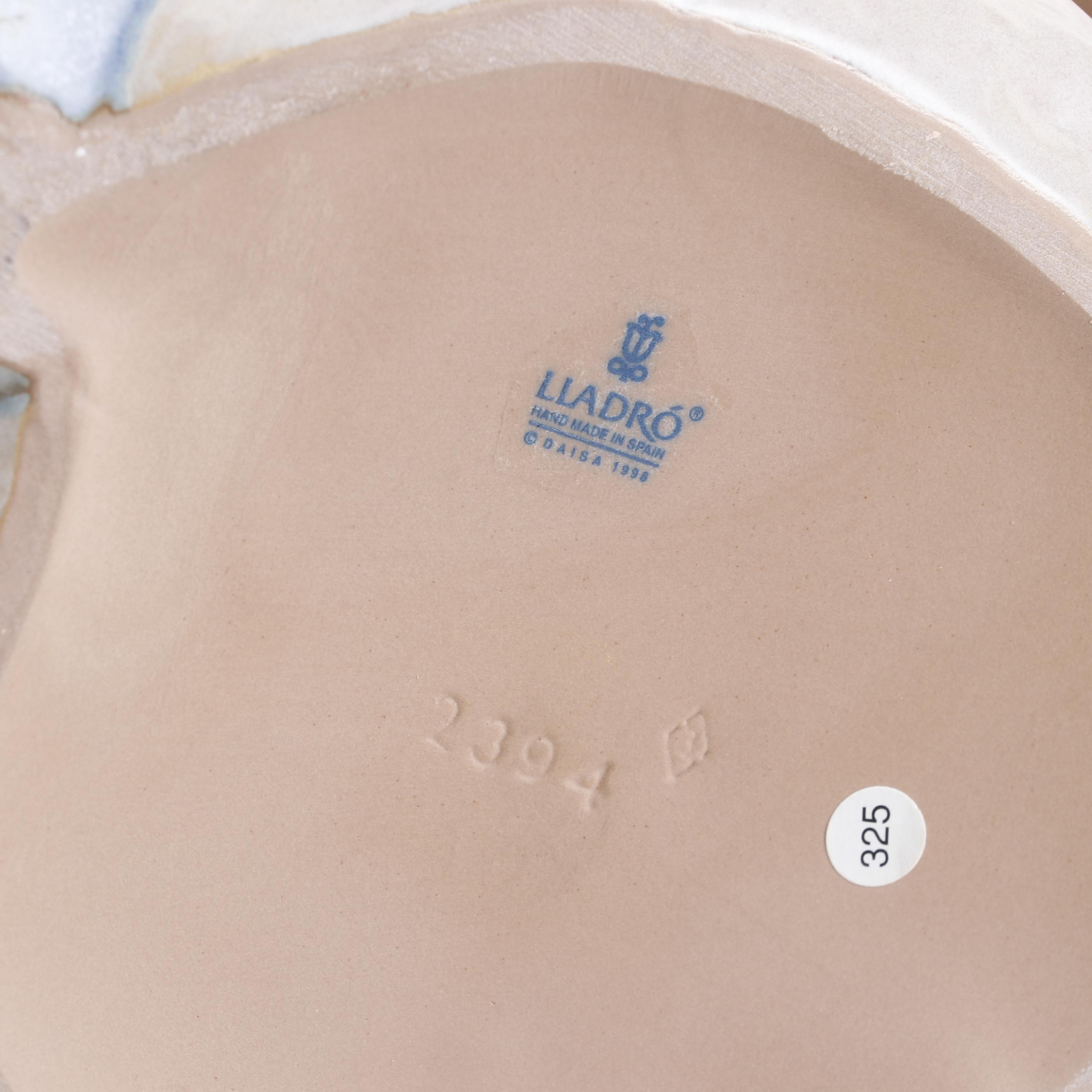 Lladró Porcelain Figurine "Island Breeze"