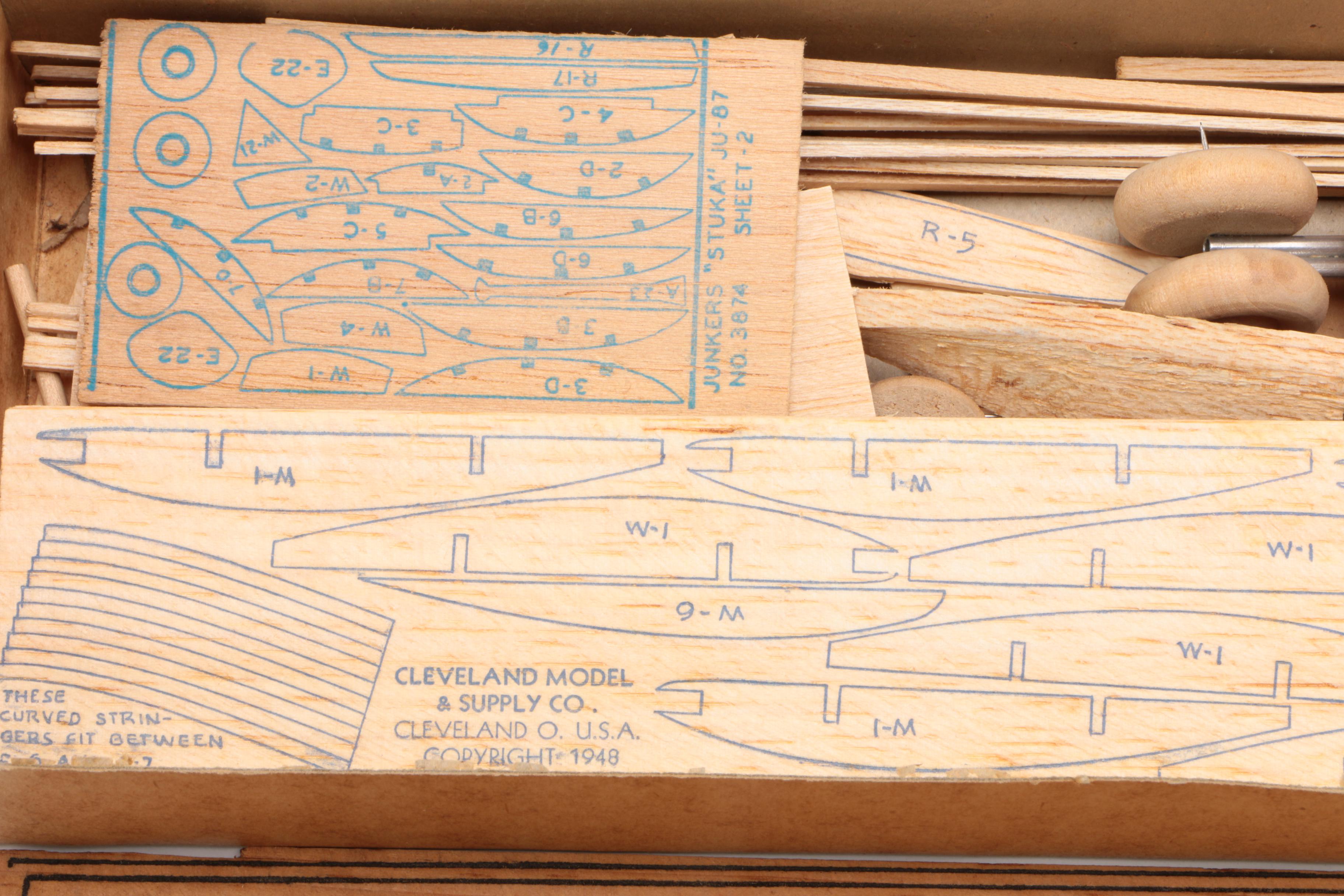 1948 Cleveland "Silvaire Sedan" Model Plane Kit with Blueprints