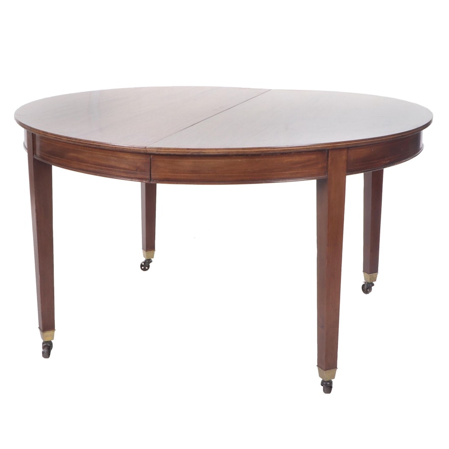 Federal Style String-Inlaid Mahogany Extension Dining Table, Mid 20th Century