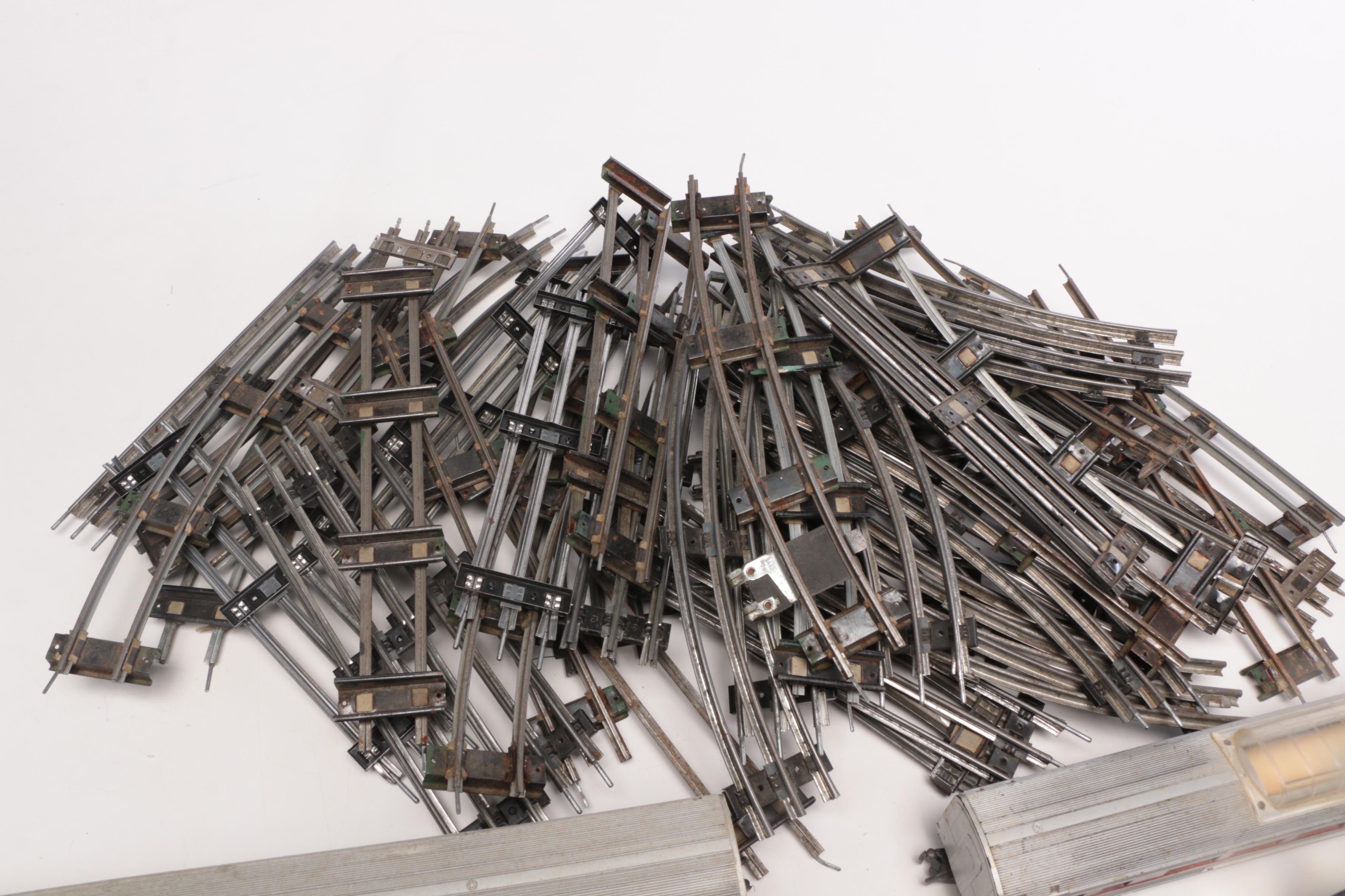 Pre-War Lionel Model Train Cars with Track, 1930s Vintage