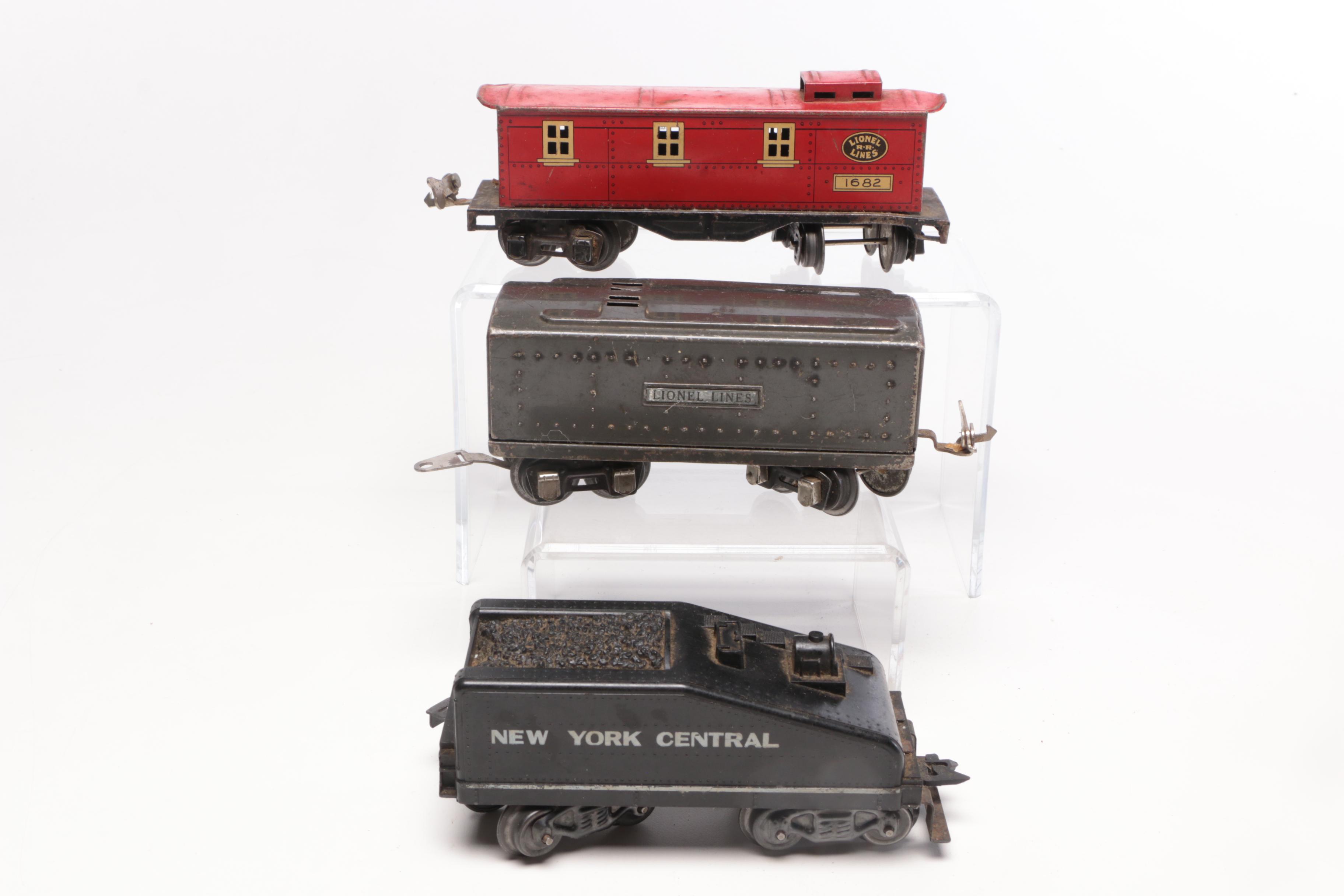 Pre-War Lionel Model Train Cars with Track, 1930s Vintage