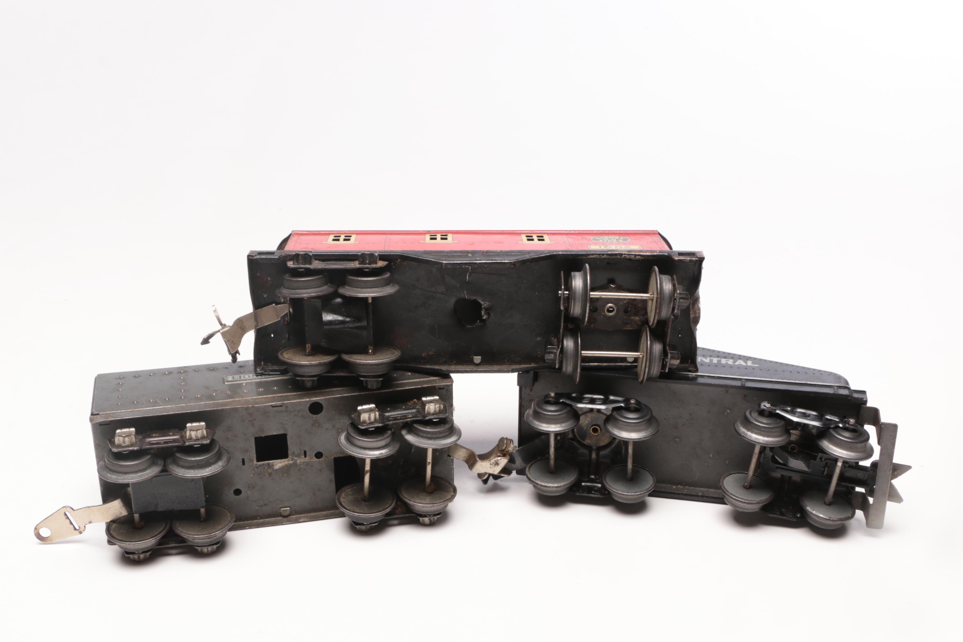 Pre-War Lionel Model Train Cars with Track, 1930s Vintage
